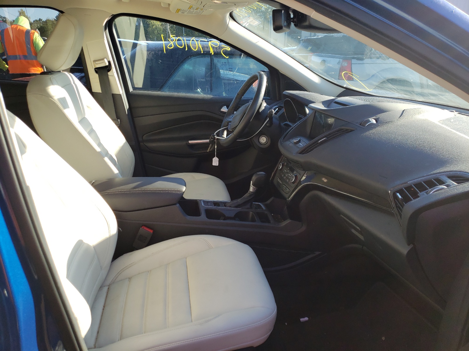 Photo 5 from auction – 2018 FORD ESCAPE SEL with VIN 1FMCU9HD8JUD11470