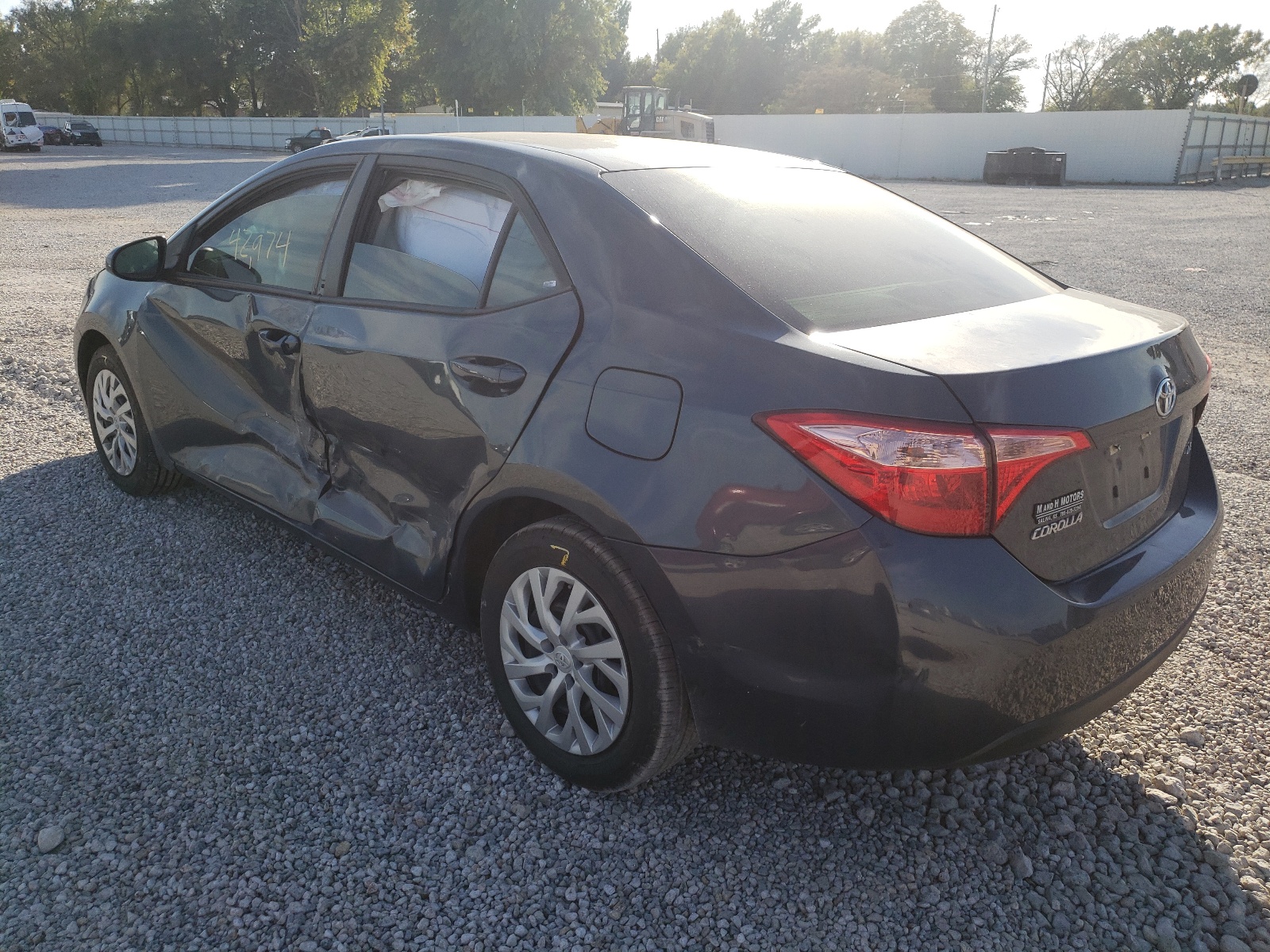 Photo 3 from auction – 2019 TOYOTA COROLLA L with VIN 5YFBURHE0KP899467