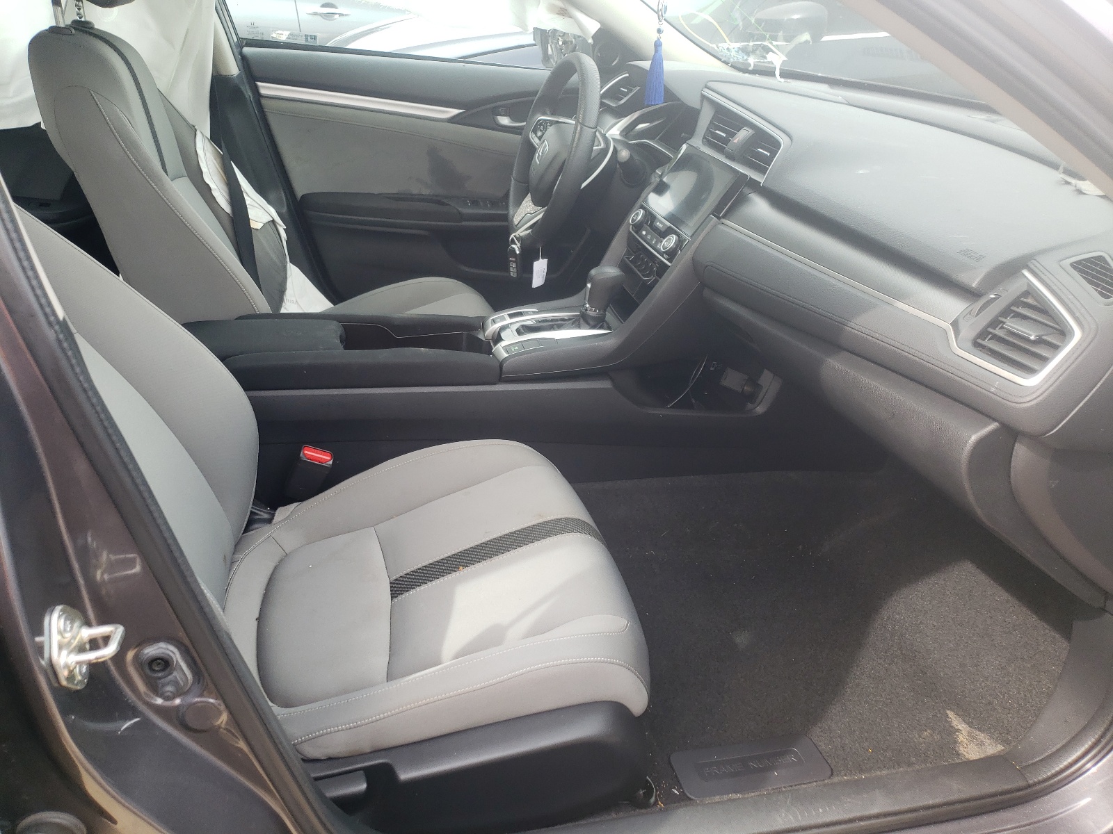 Photo 5 from auction – 2018 HONDA CIVIC EX with VIN 2HGFC2F73JH548364