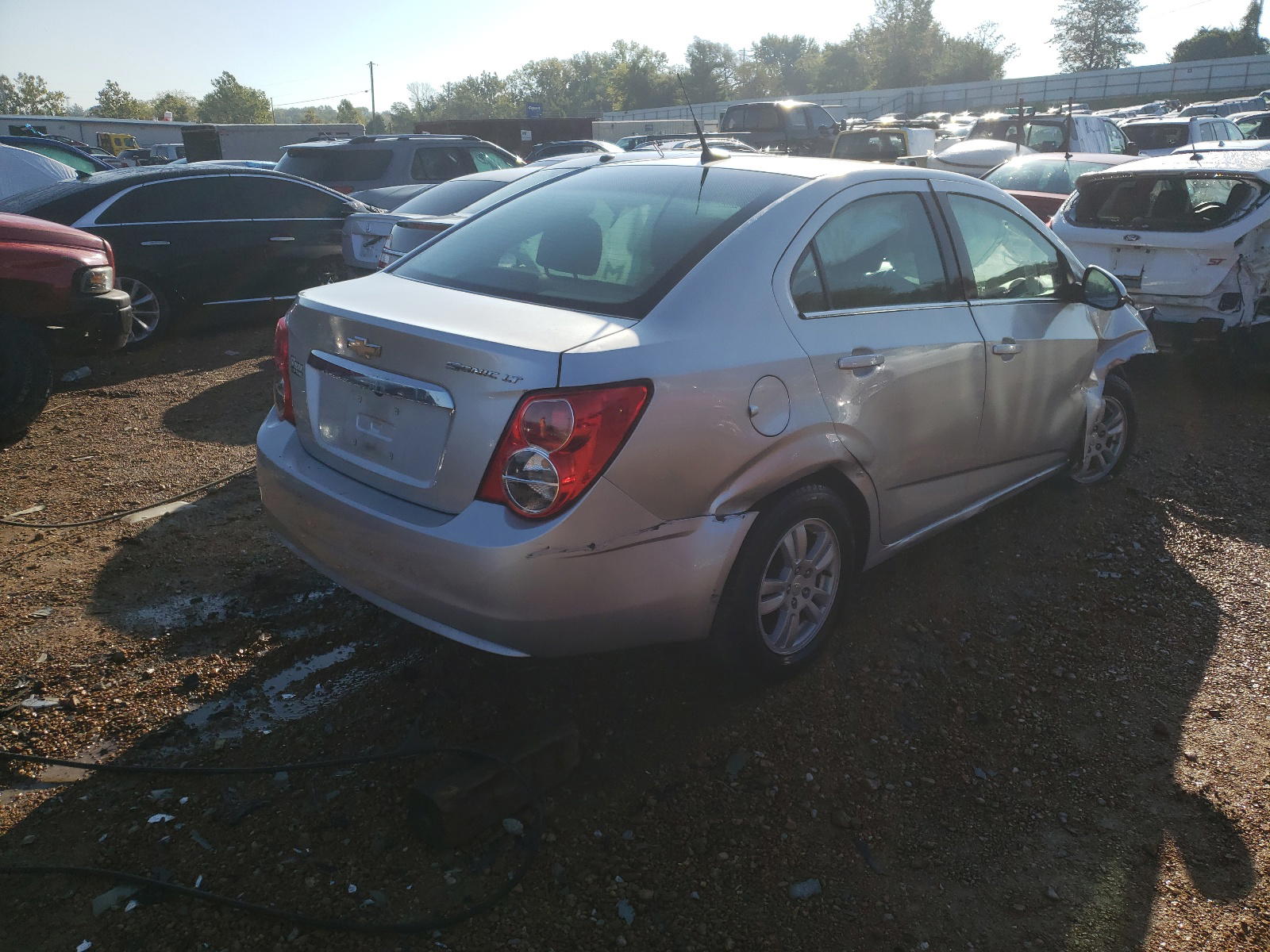 Photo 4 from auction – 2014 CHEVROLET SONIC LT with VIN 1G1JC5SH3E4153041