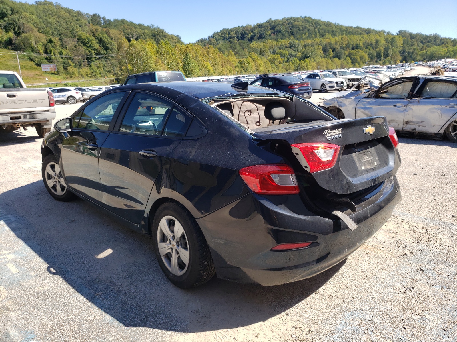 Photo 3 from auction – 2016 CHEVROLET CRUZE LS with VIN 1G1BC5SM6G7241522