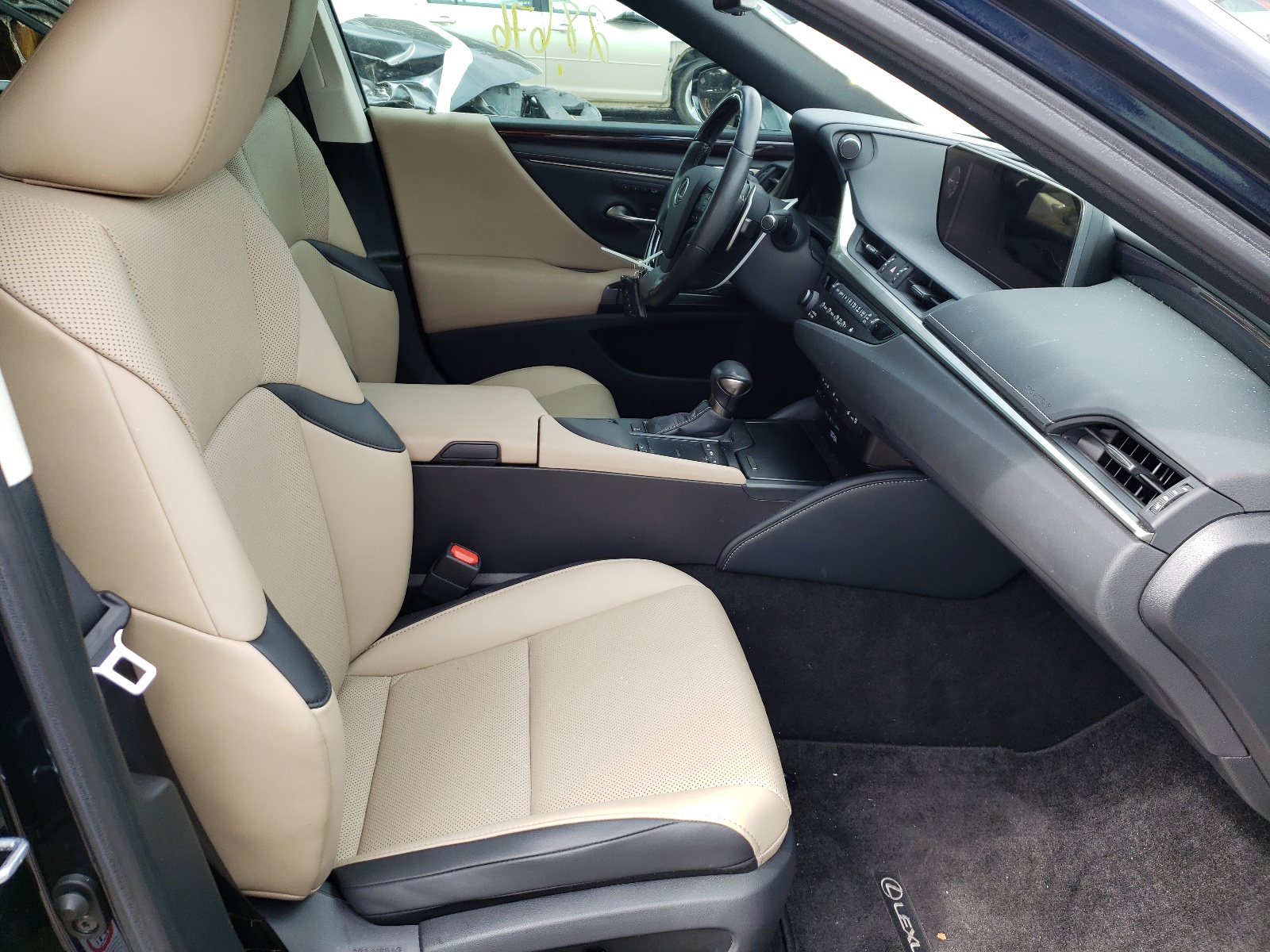 Photo 5 from auction – 2019 LEXUS ES 350 with VIN 58ABZ1B13KU010919