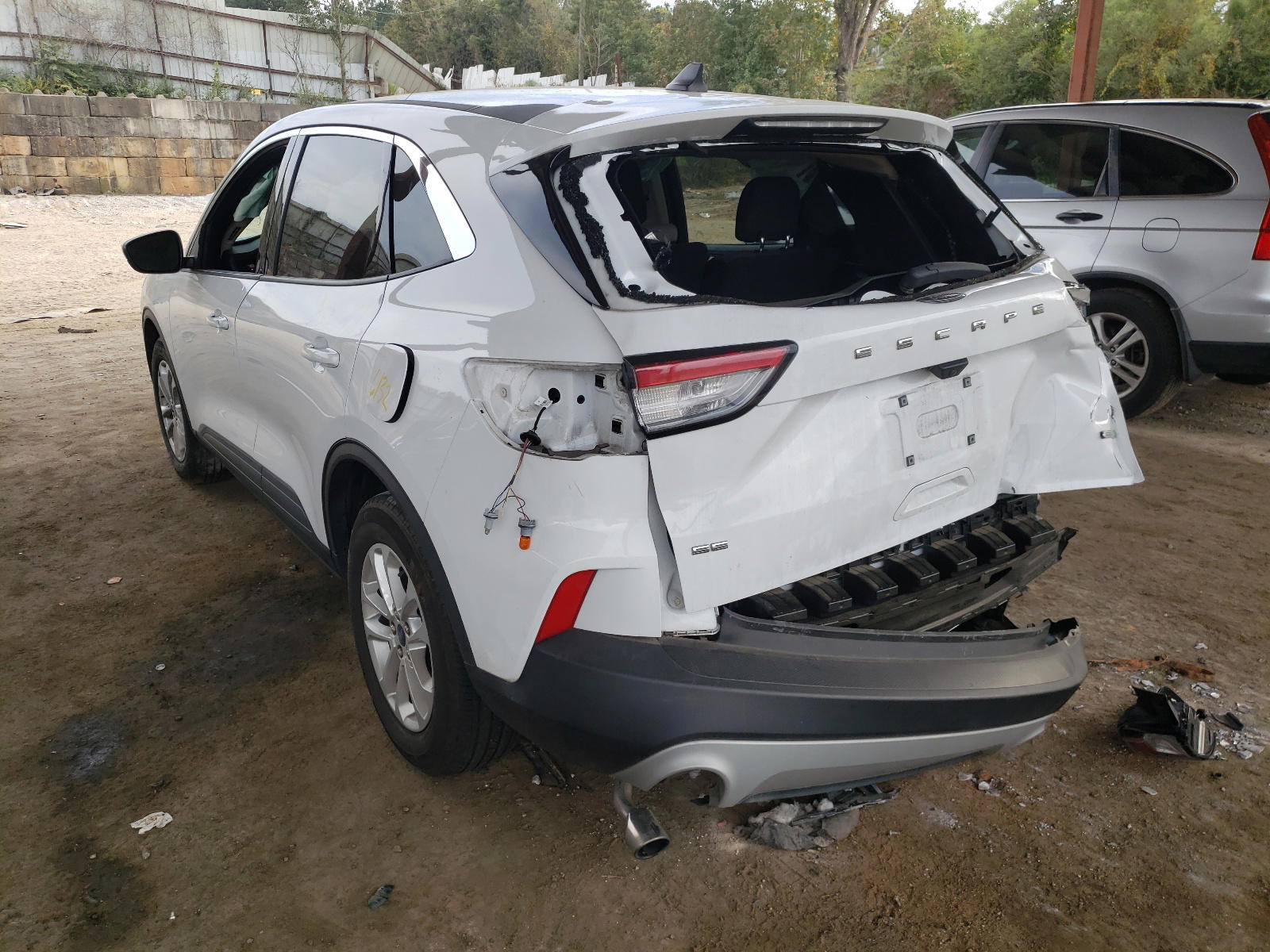 Photo 3 from auction – 2020 FORD ESCAPE SE with VIN 1FMCU0G65LUA91612