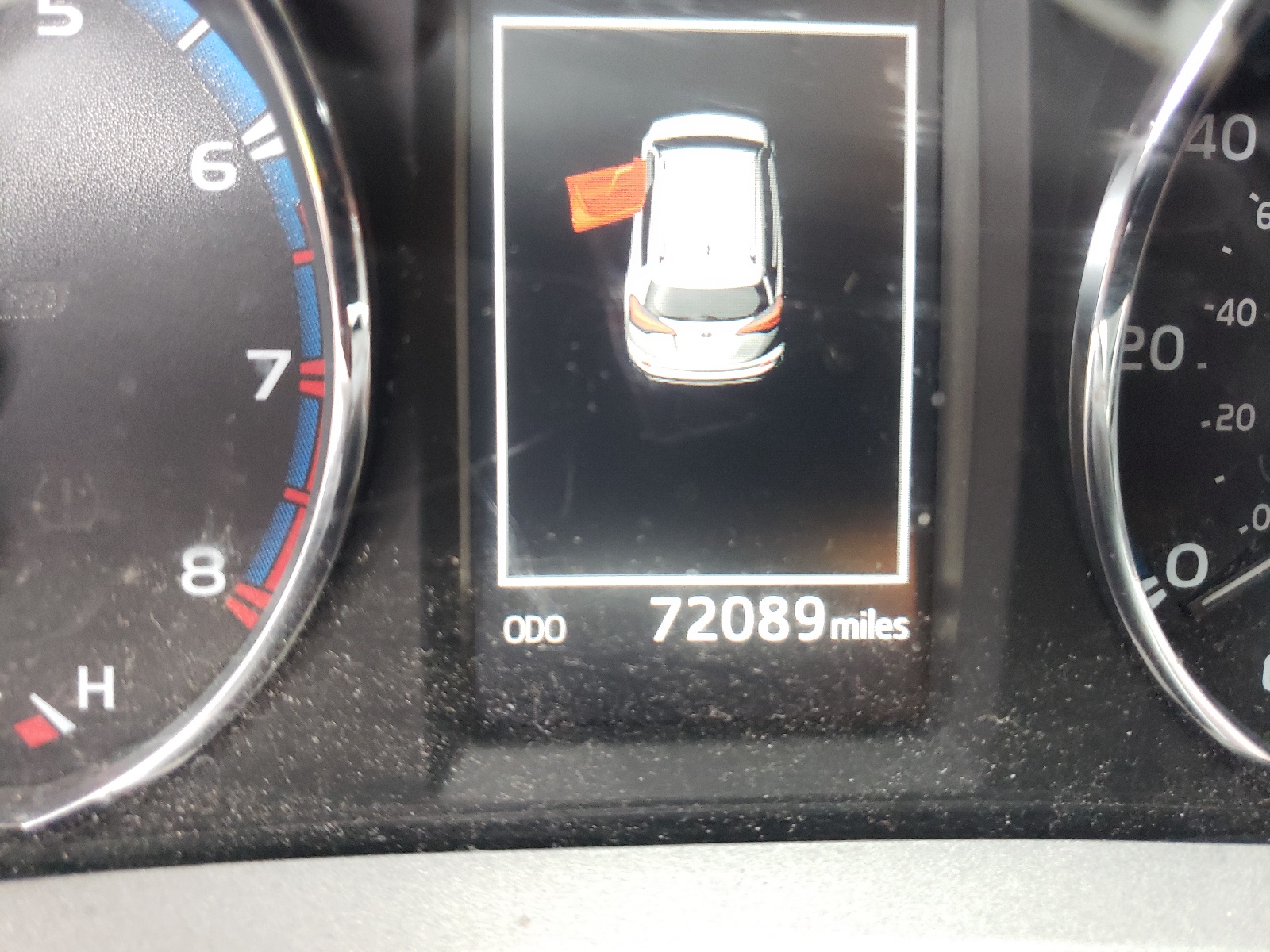 Photo 8 from auction – 2016 TOYOTA RAV4 XLE with VIN 2T3RFREV4GW509335