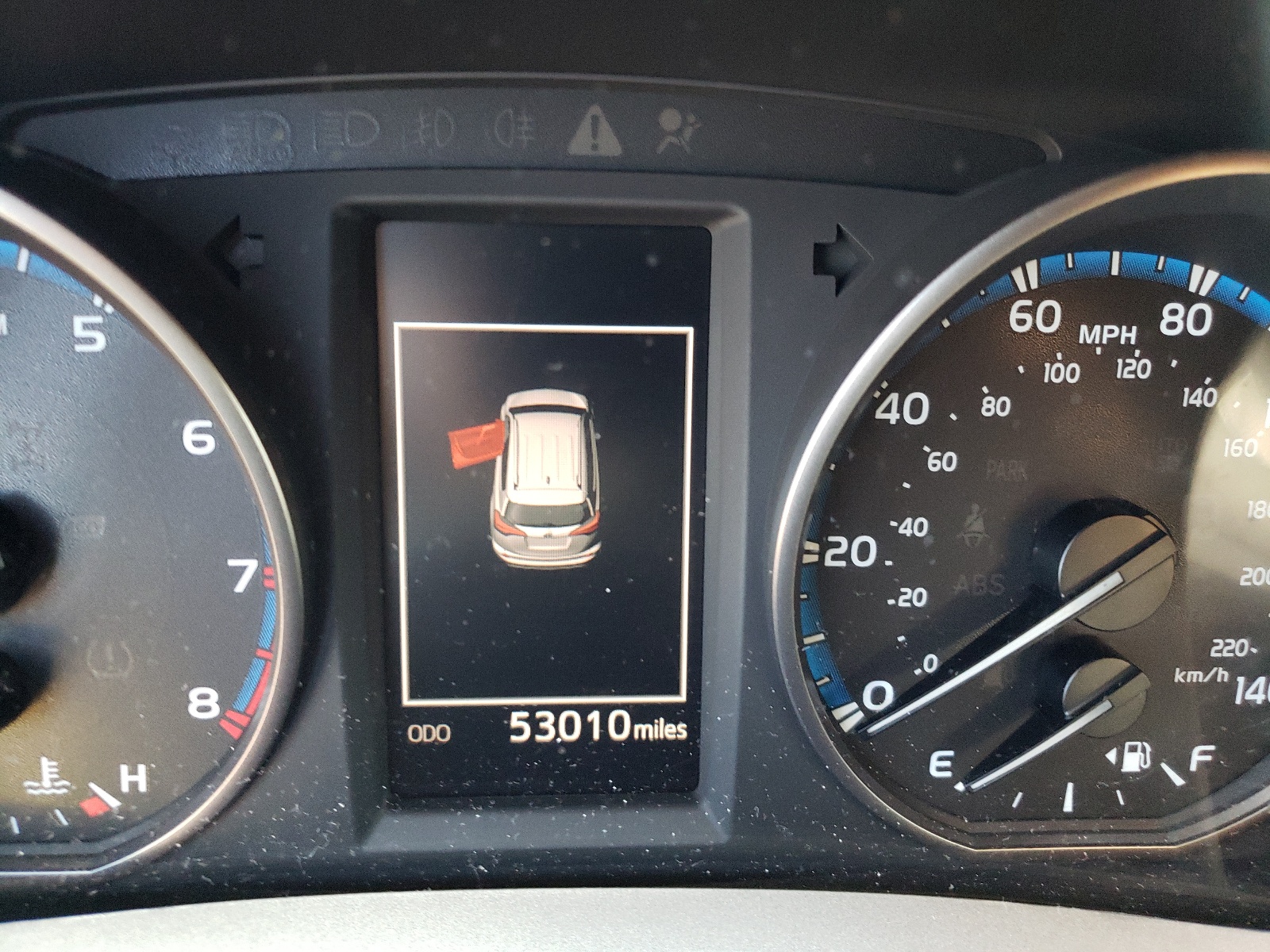 Photo 8 from auction – 2018 TOYOTA RAV4 ADVEN with VIN 2T3RFREV8JW747163