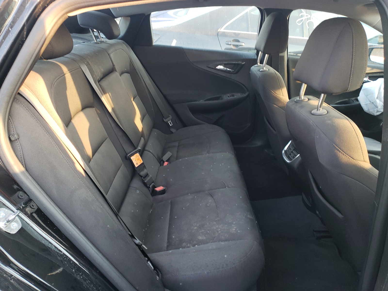 Photo 6 from auction – 2018 CHEVROLET MALIBU LT with VIN 1G1ZD5ST2JF267731