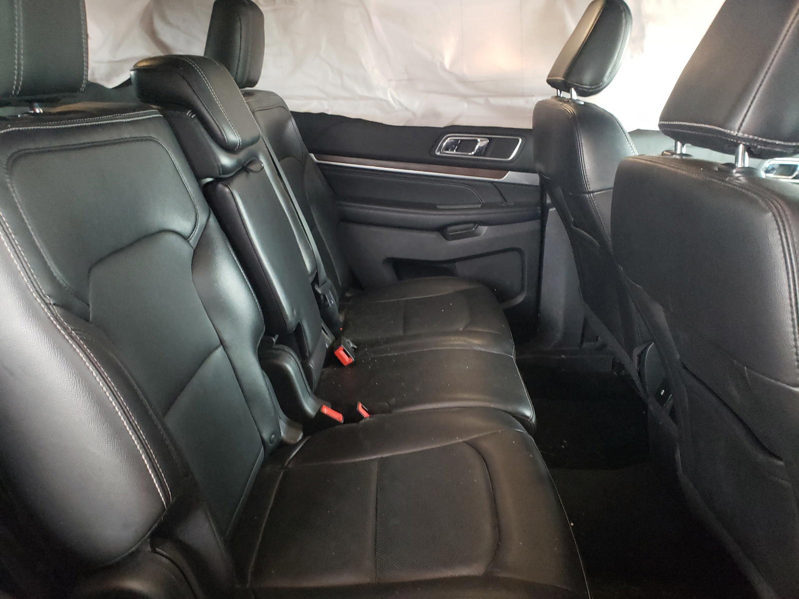 Photo 6 from auction – 2018 FORD EXPLORER L with VIN 1FM5K7F83JGB57791