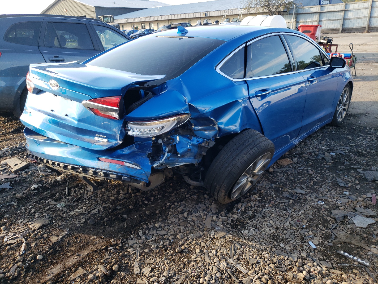 Photo 4 from auction – 2019 FORD FUSION SEL with VIN 3FA6P0CD3KR141965