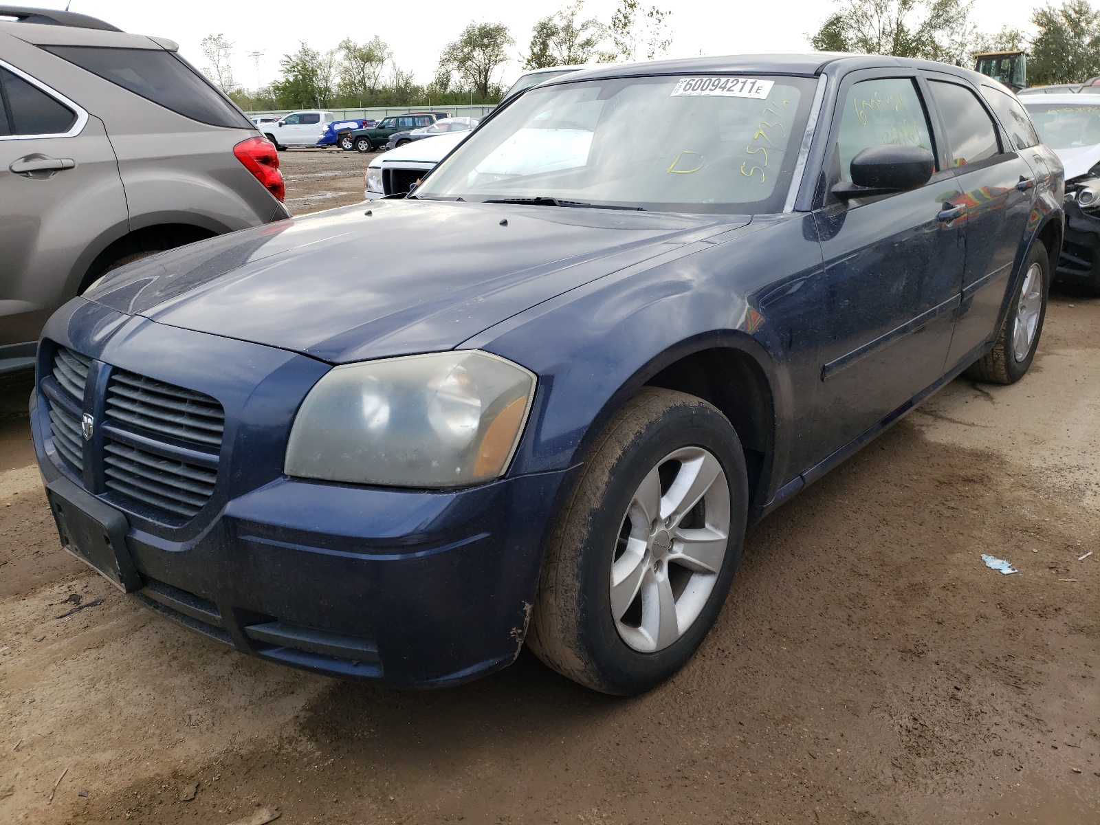 Photo 2 from auction – 2005 DODGE MAGNUM SXT with VIN 2D8FV48V15H557376