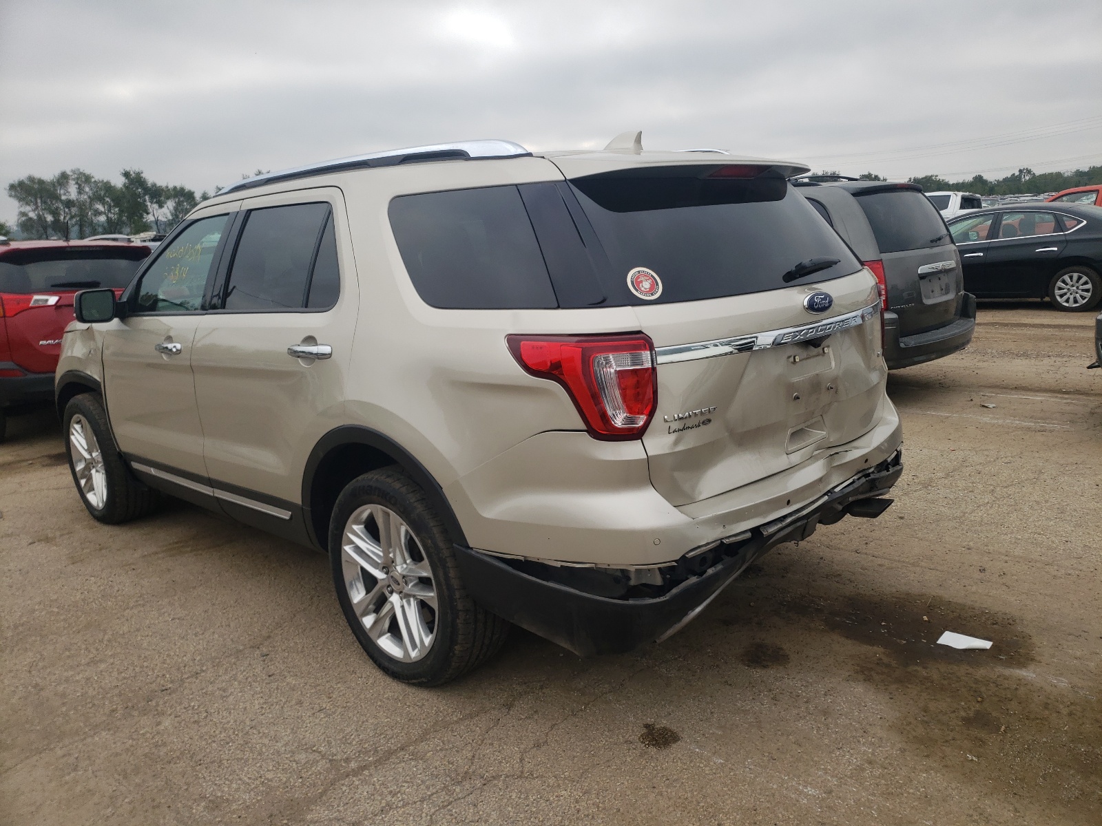 Photo 3 from auction – 2017 FORD EXPLORER L with VIN 1FM5K8FHXHGD16158