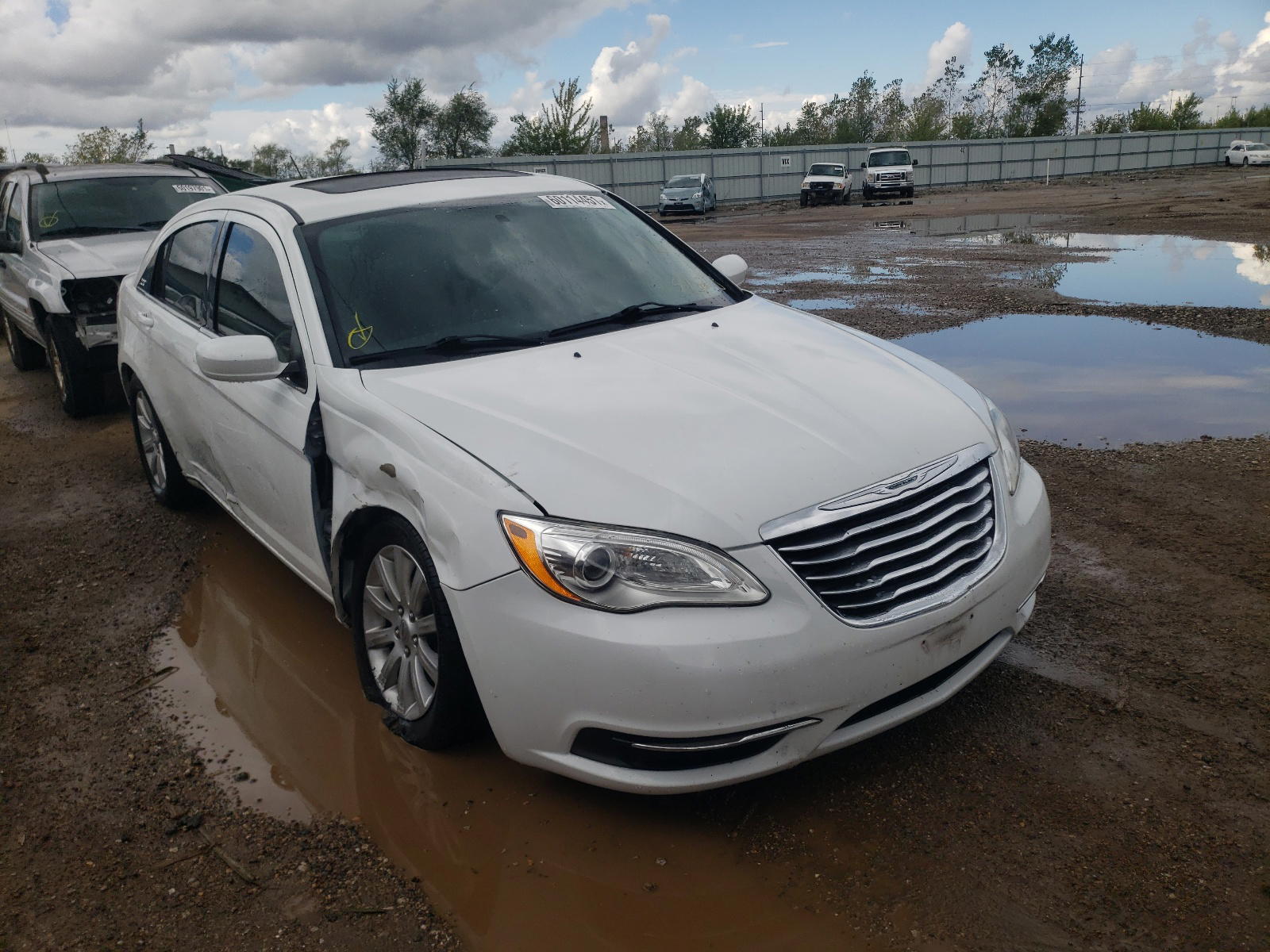 CHRYSLER 200 TOURIN 2013 with VIN 1C3CCBBB2DN575213 - Photo from auction