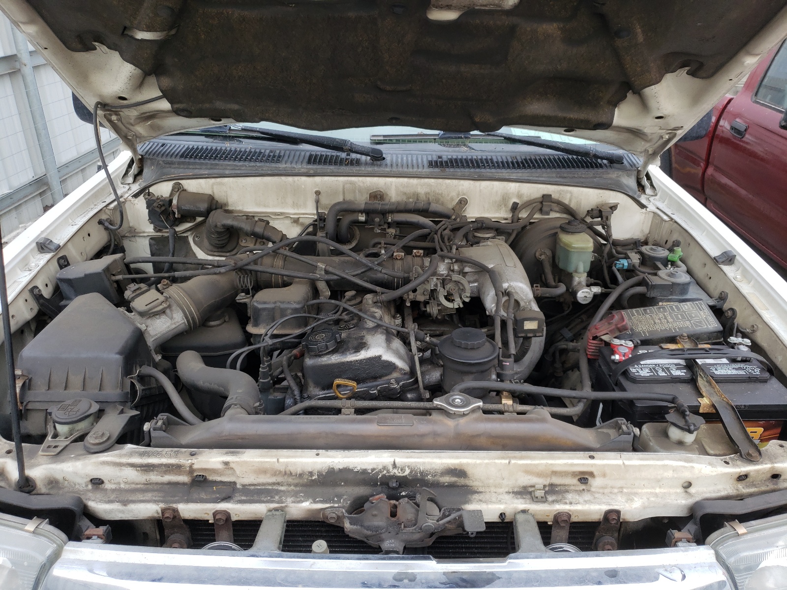 Photo 7 from auction – 1999 TOYOTA 4RUNNER with VIN JT3GM84R7X0049575