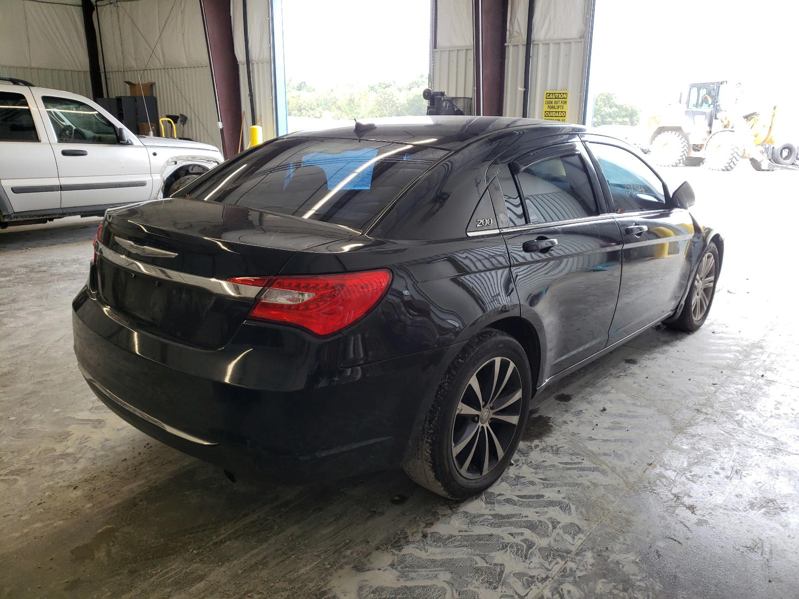 Photo 4 from auction – 2012 CHRYSLER 200 TOURIN with VIN 1C3CCBBB0CN302818
