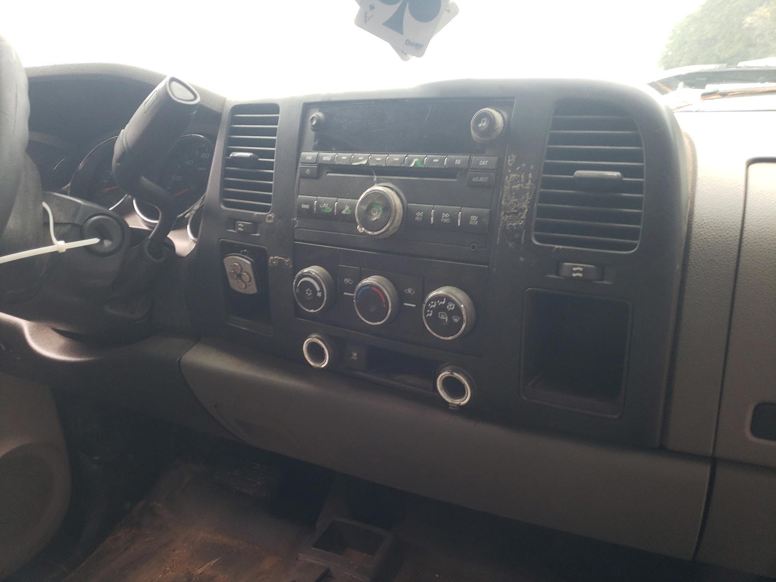 Photo 9 from auction – 2009 CHEVROLET SILVERADO with VIN 1GCHK49K09E162767