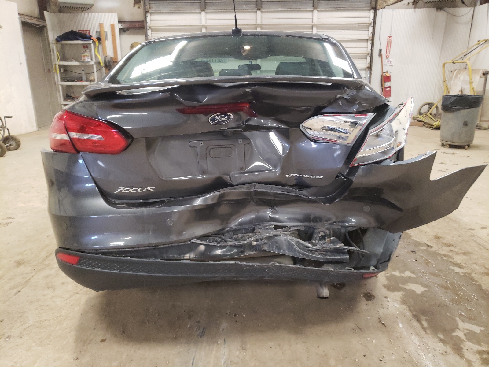 Photo 9 from auction – 2015 FORD FOCUS TITA with VIN 1FADP3J28FL375341