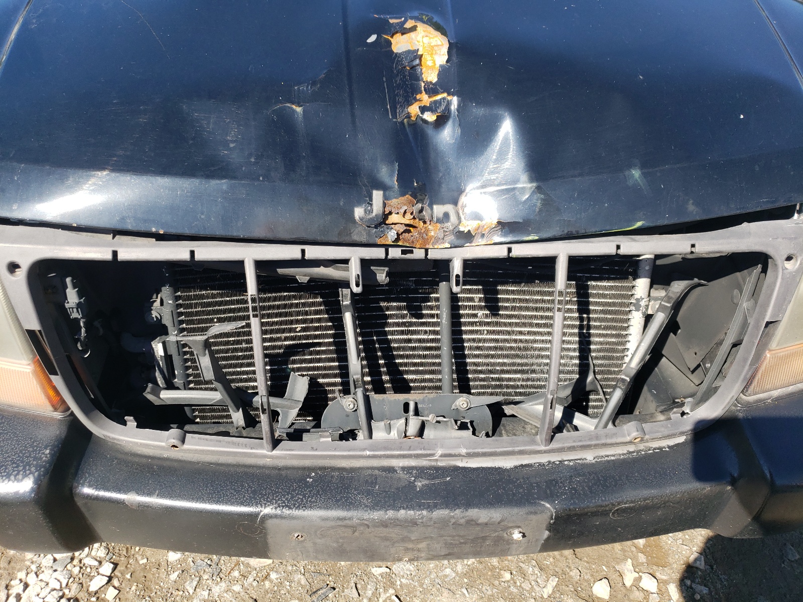 Photo 9 from auction – 2000 JEEP GRAND CHER with VIN 1J4GW48N6YC389686