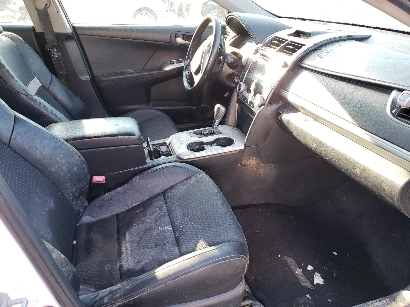 Photo 5 from auction – 2012 TOYOTA CAMRY BASE with VIN 4T1BF1FK9CU529378