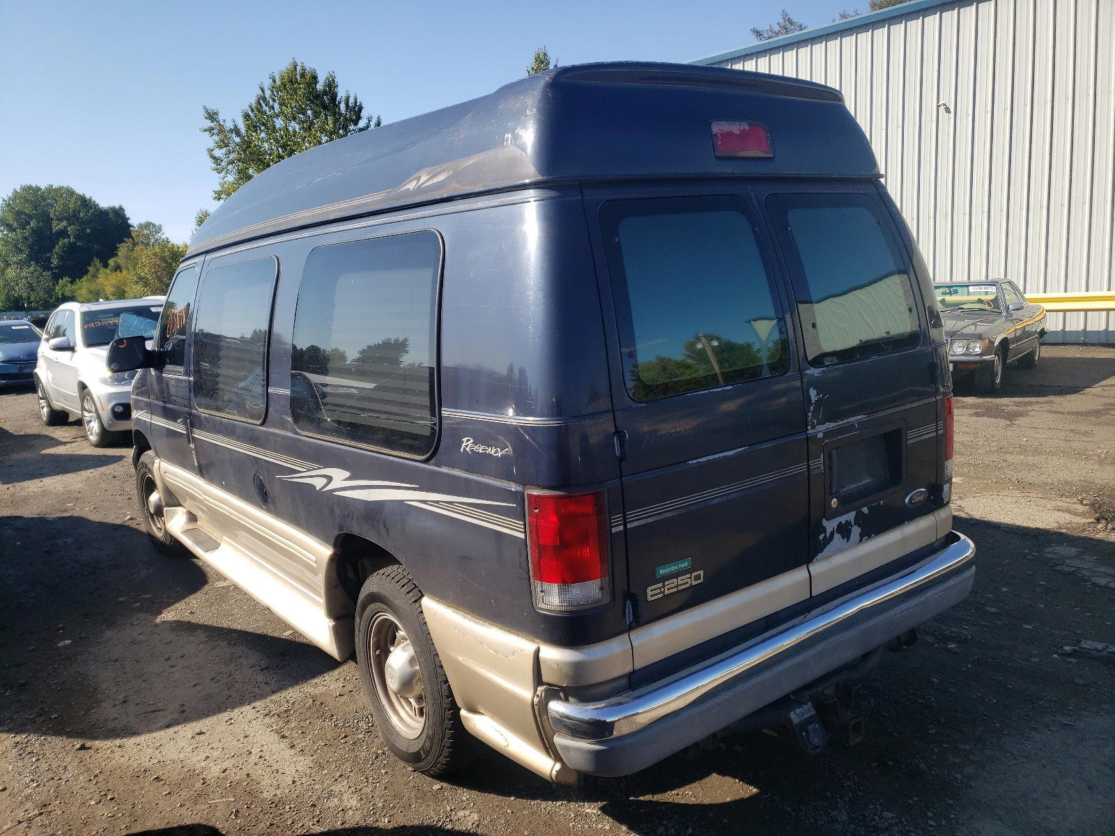 Photo 3 from auction – 2000 FORD ECONOLINE with VIN 1FDPE24L0YHA81039
