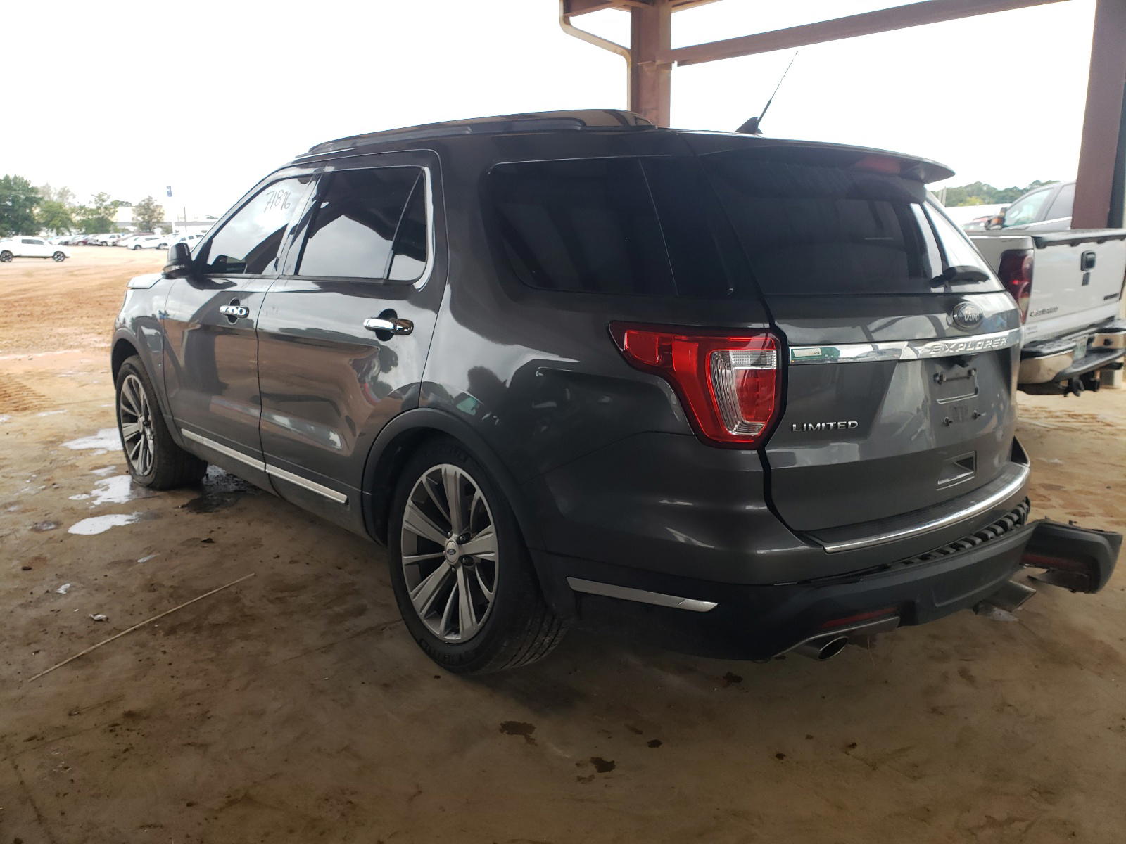 Photo 3 from auction – 2018 FORD EXPLORER L with VIN 1FM5K7F83JGB57791