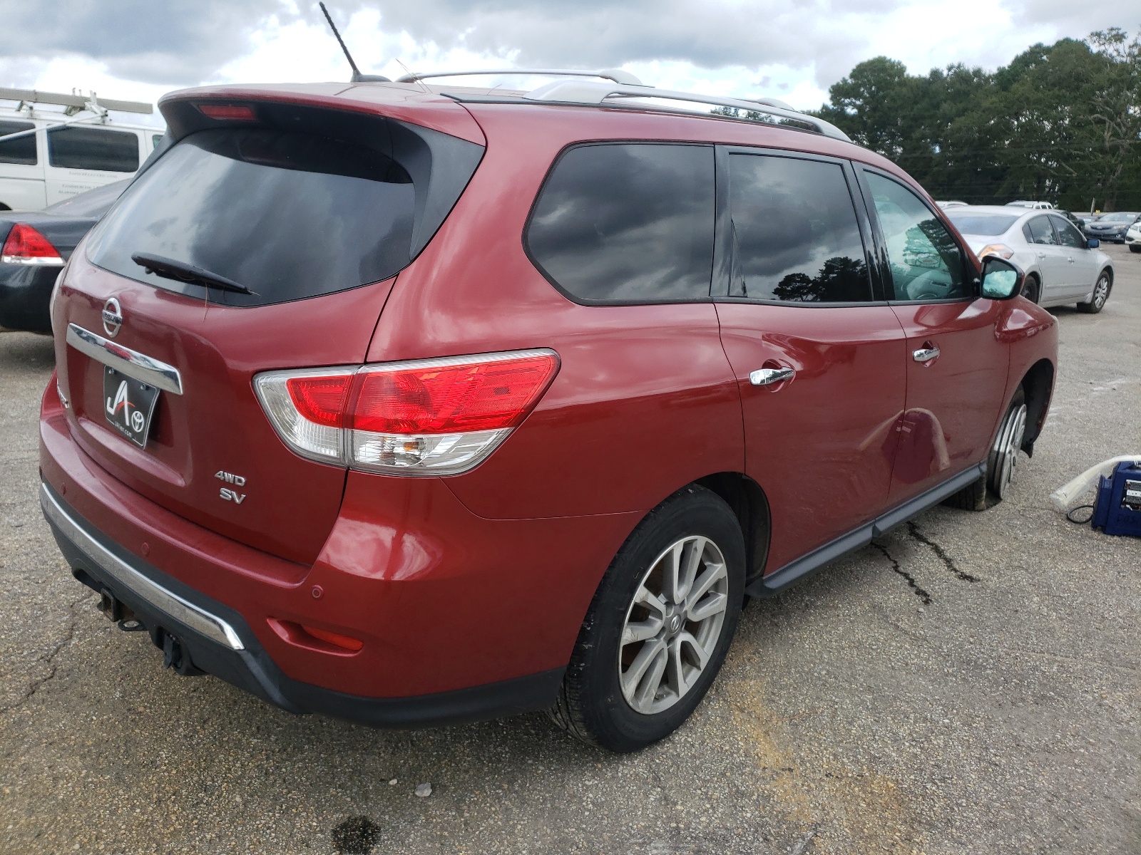 Photo 4 from auction – 2013 NISSAN PATHFINDER with VIN 5N1AR2MM6DC642290