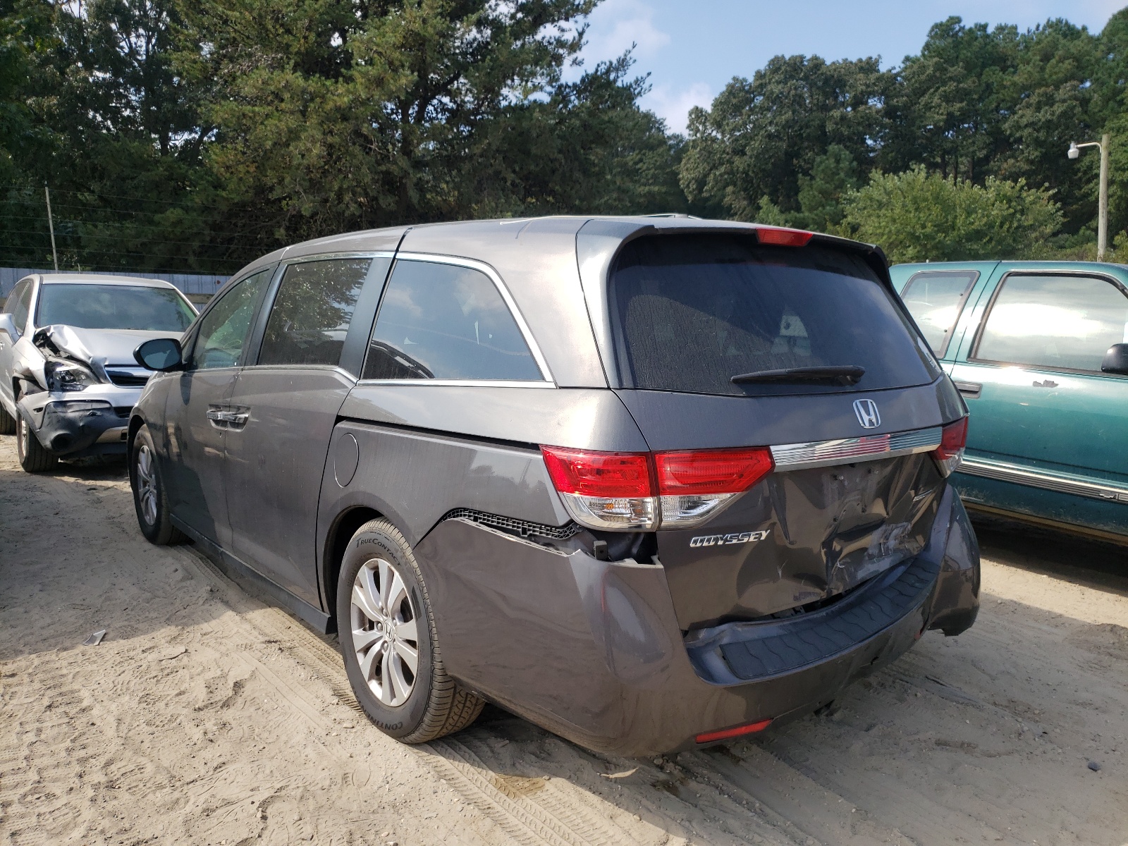 Photo 3 from auction – 2016 HONDA ODYSSEY SE with VIN 5FNRL5H33GB090153