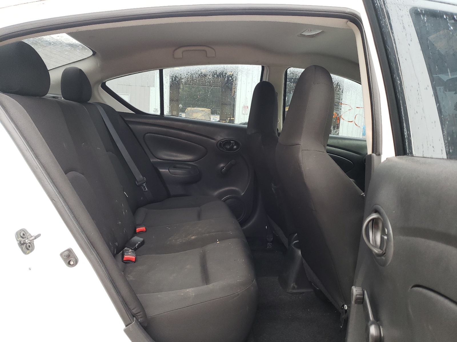 Photo 6 from auction – 2017 NISSAN VERSA S with VIN 3N1CN7AP9HL818332