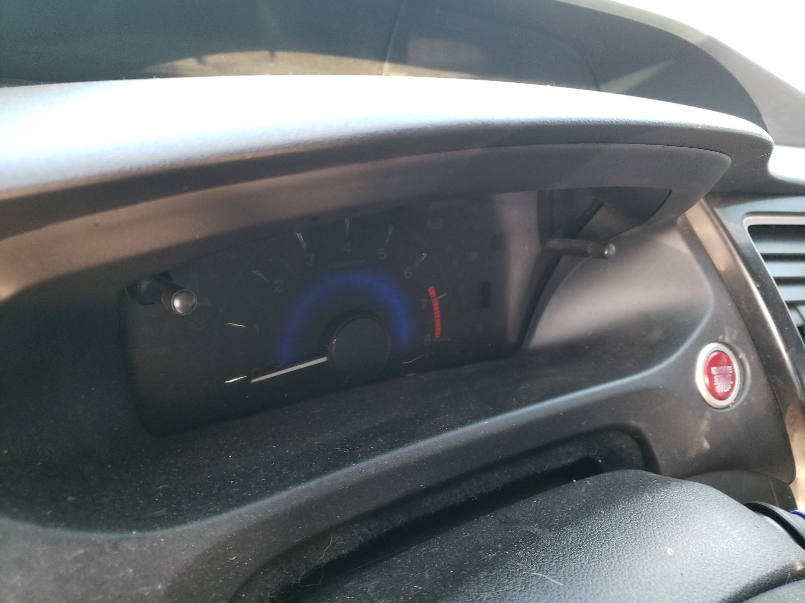Photo 8 from auction – 2015 HONDA CIVIC with VIN 2HGFG3B02FH518461
