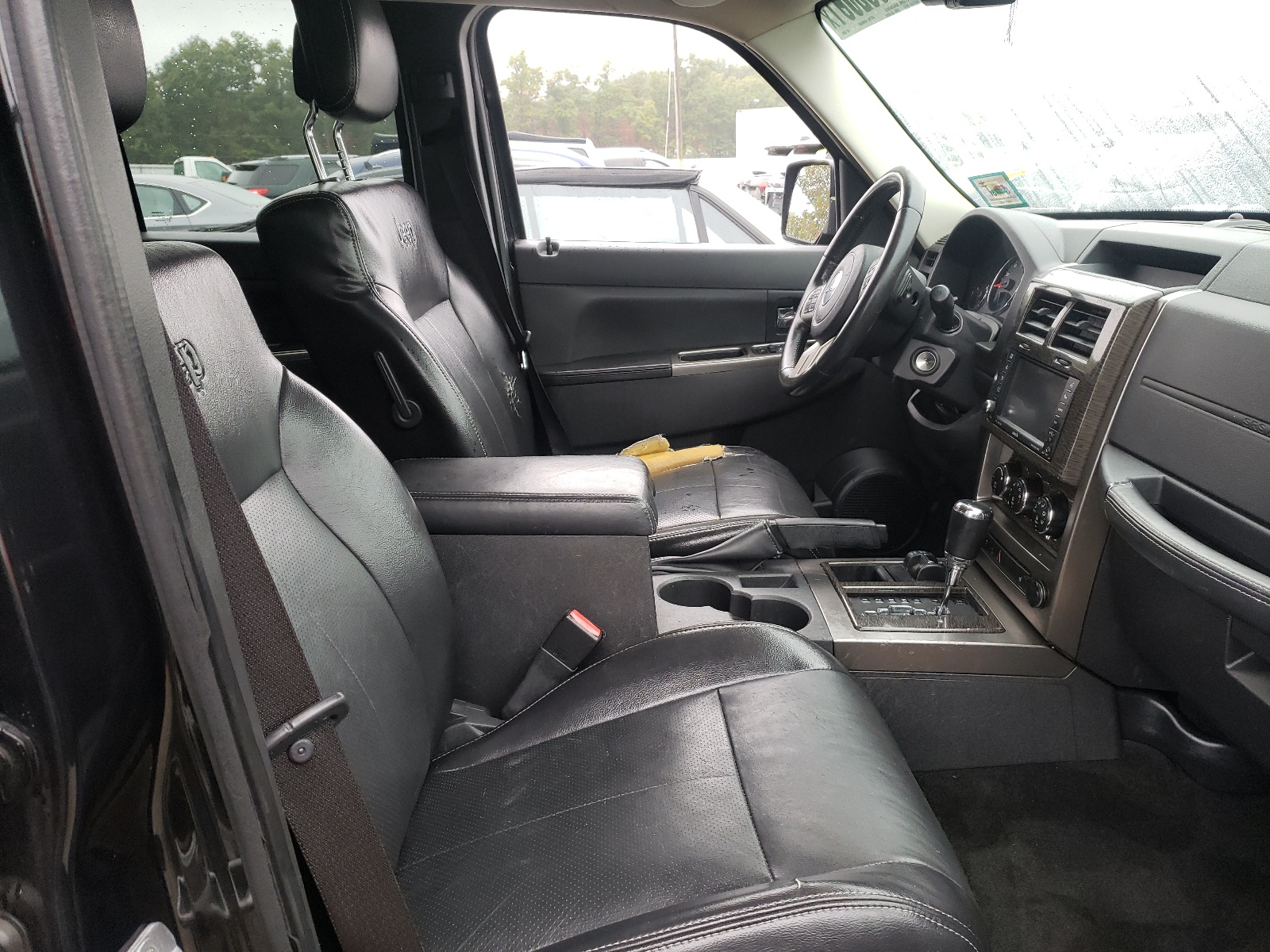 Photo 5 from auction – 2012 JEEP LIBERTY JE with VIN 1C4PJMFK7CW131553