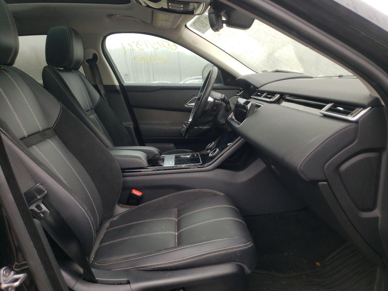 Photo 5 from auction – 2018 LAND ROVER RANGE ROVE with VIN SALYB2RV6JA719622