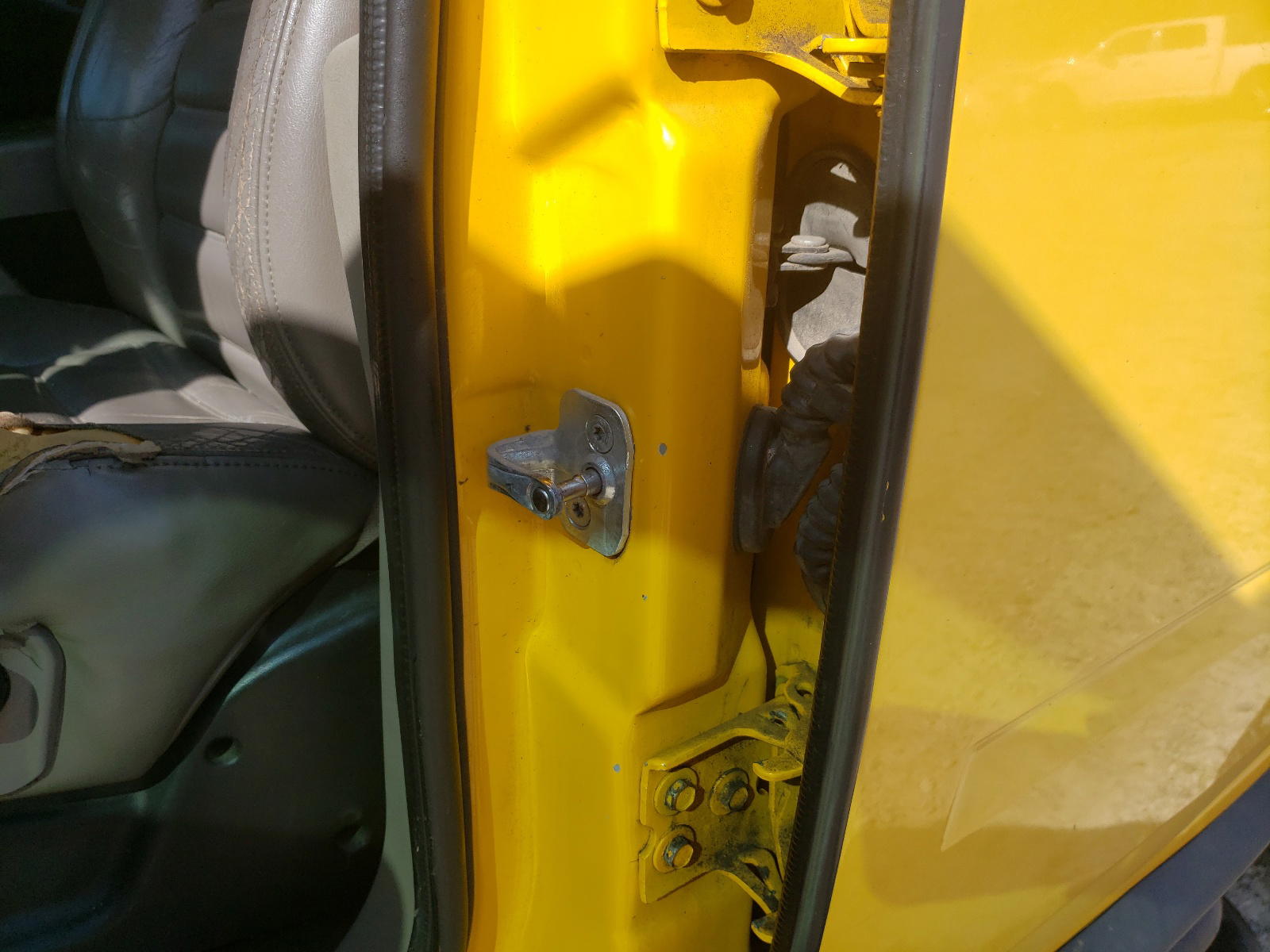 Photo 10 from auction – 2003 HUMMER H2 with VIN 5GRGN23U93H142054