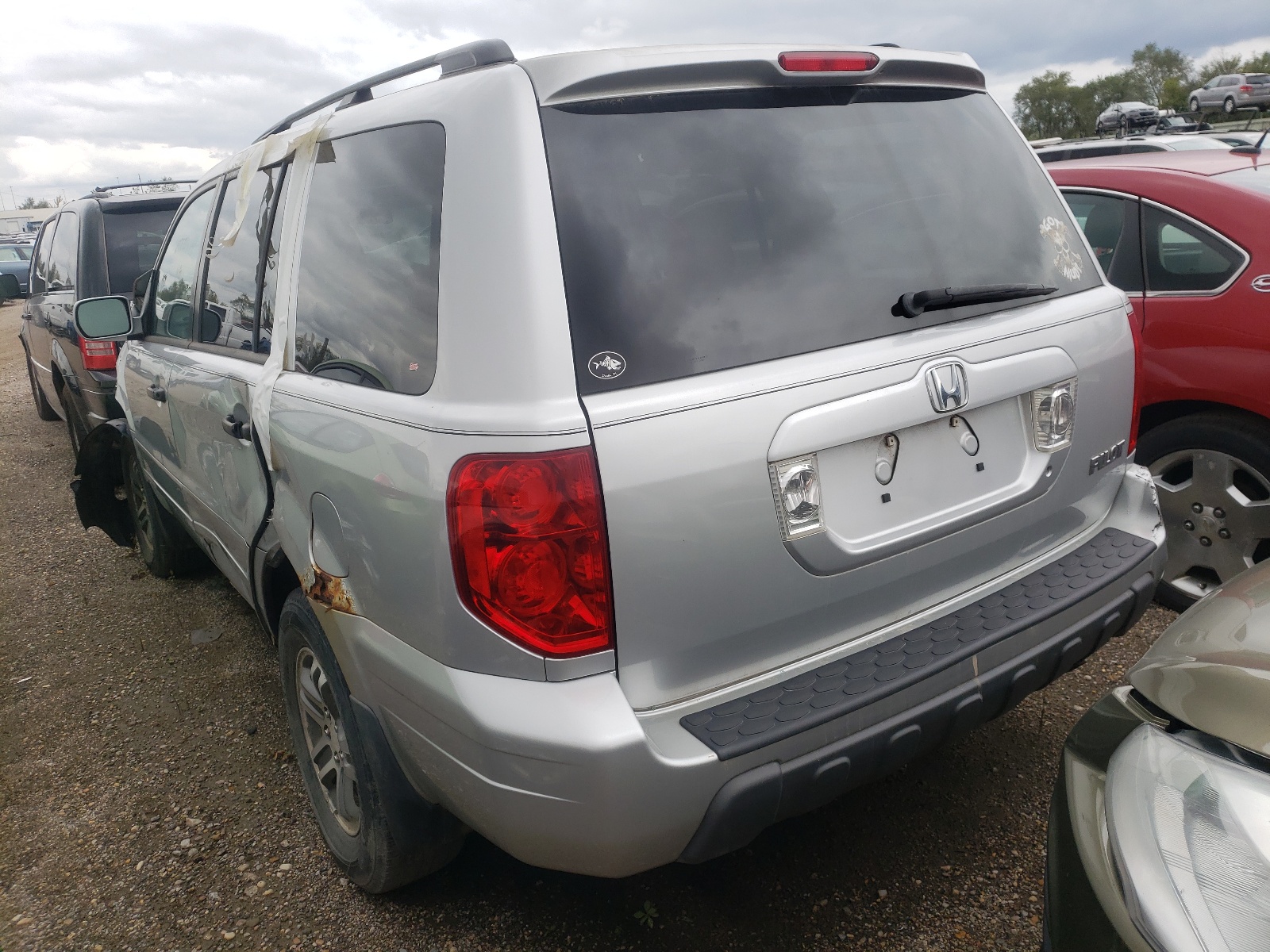 Photo 3 from auction – 2004 HONDA PILOT EXL with VIN 2HKYF18684H581398