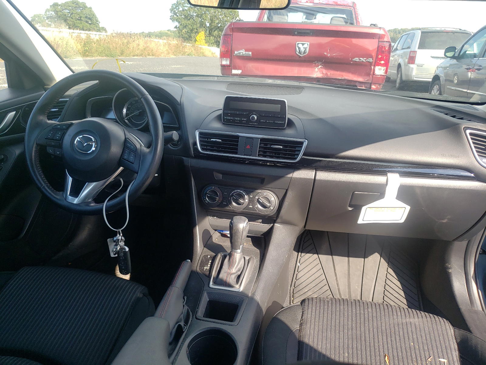 Photo 9 from auction – 2014 MAZDA 3 TOURING with VIN JM1BM1V77E1173170