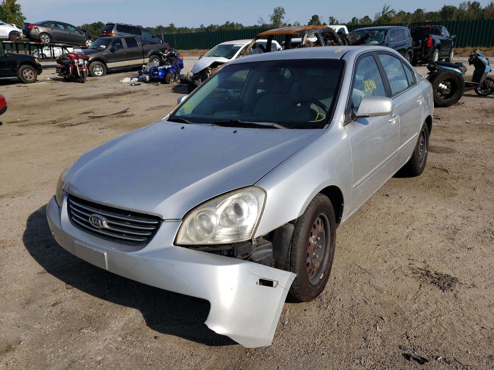 Photo 2 from auction – 2007 KIA OPTIMA LX with VIN KNAGE123675156518