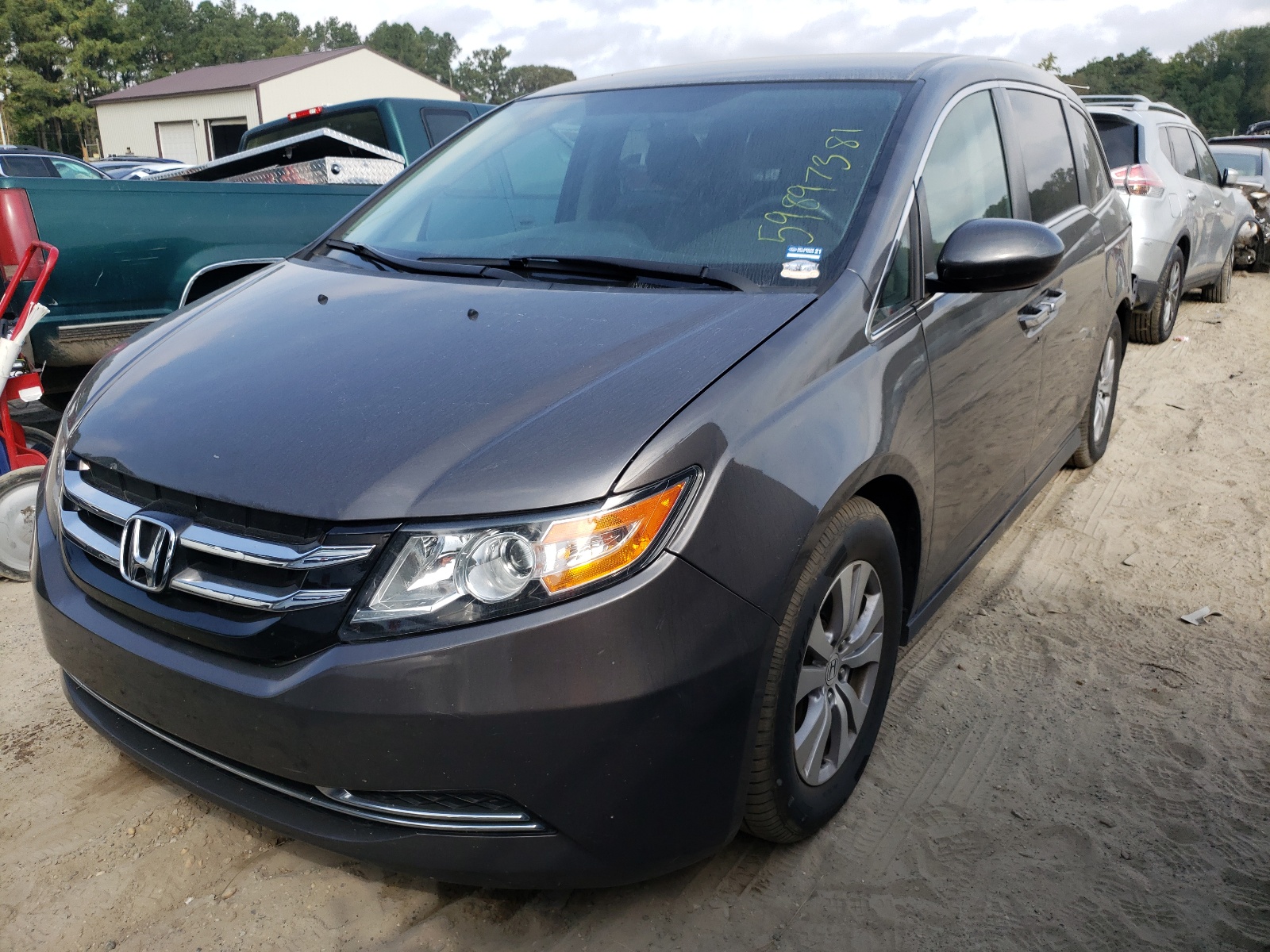 Photo 2 from auction – 2016 HONDA ODYSSEY SE with VIN 5FNRL5H33GB090153
