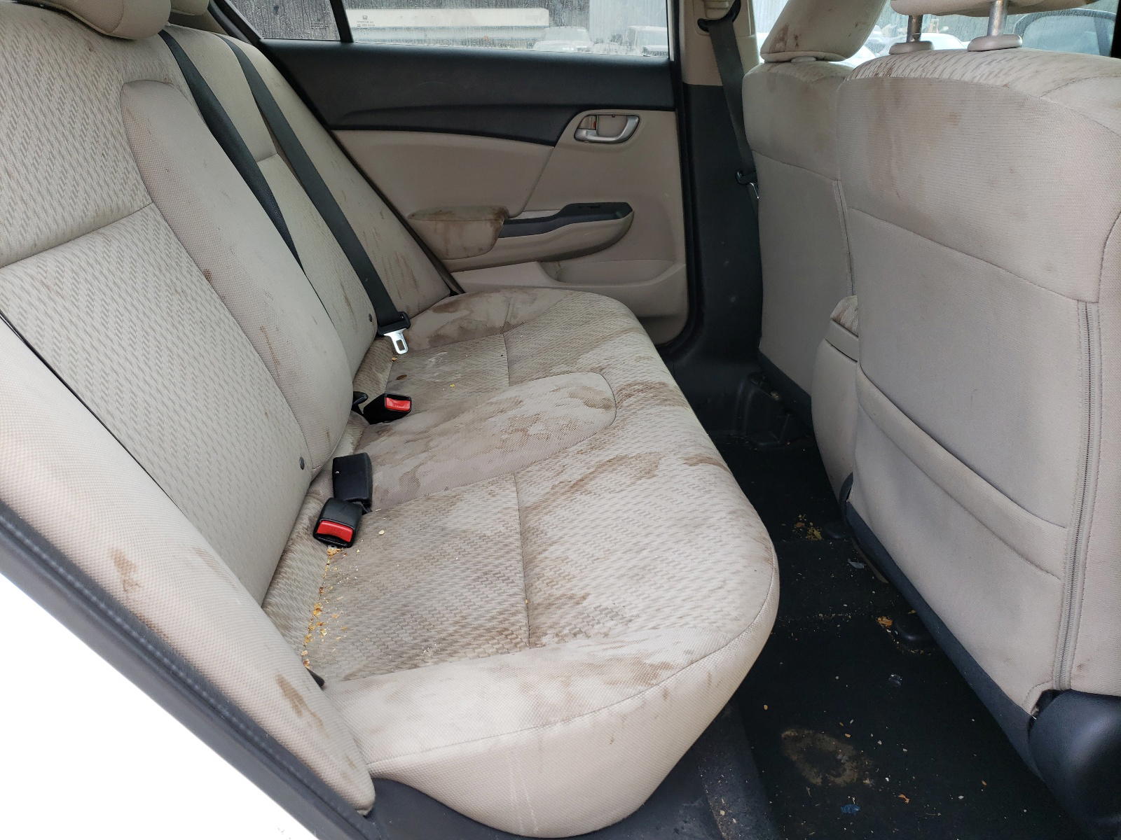 Photo 6 from auction – 2014 HONDA CIVIC LX with VIN 19XFB2F50EE040998