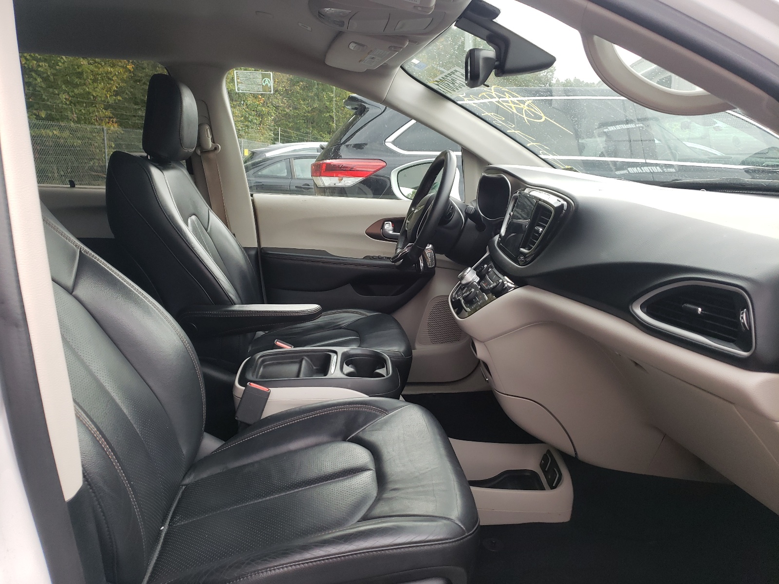 صورة رقم 5 من المزاد - 2018 CHRYSLER PACIFICA T مع VIN 2C4RC1BGXJR112276