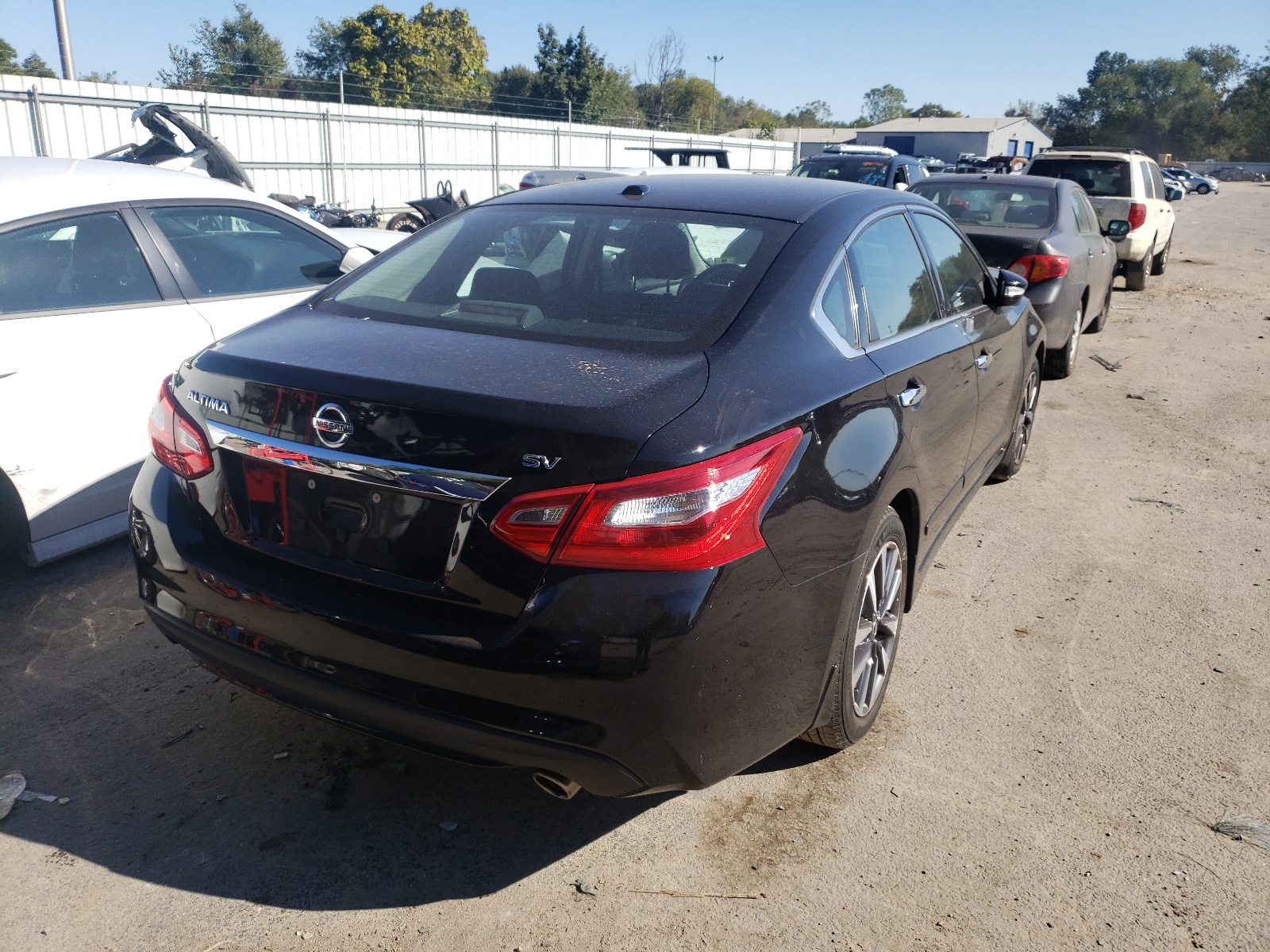 Photo 4 from auction – 2016 NISSAN ALTIMA 2.5 with VIN 1N4AL3AP1GC120476