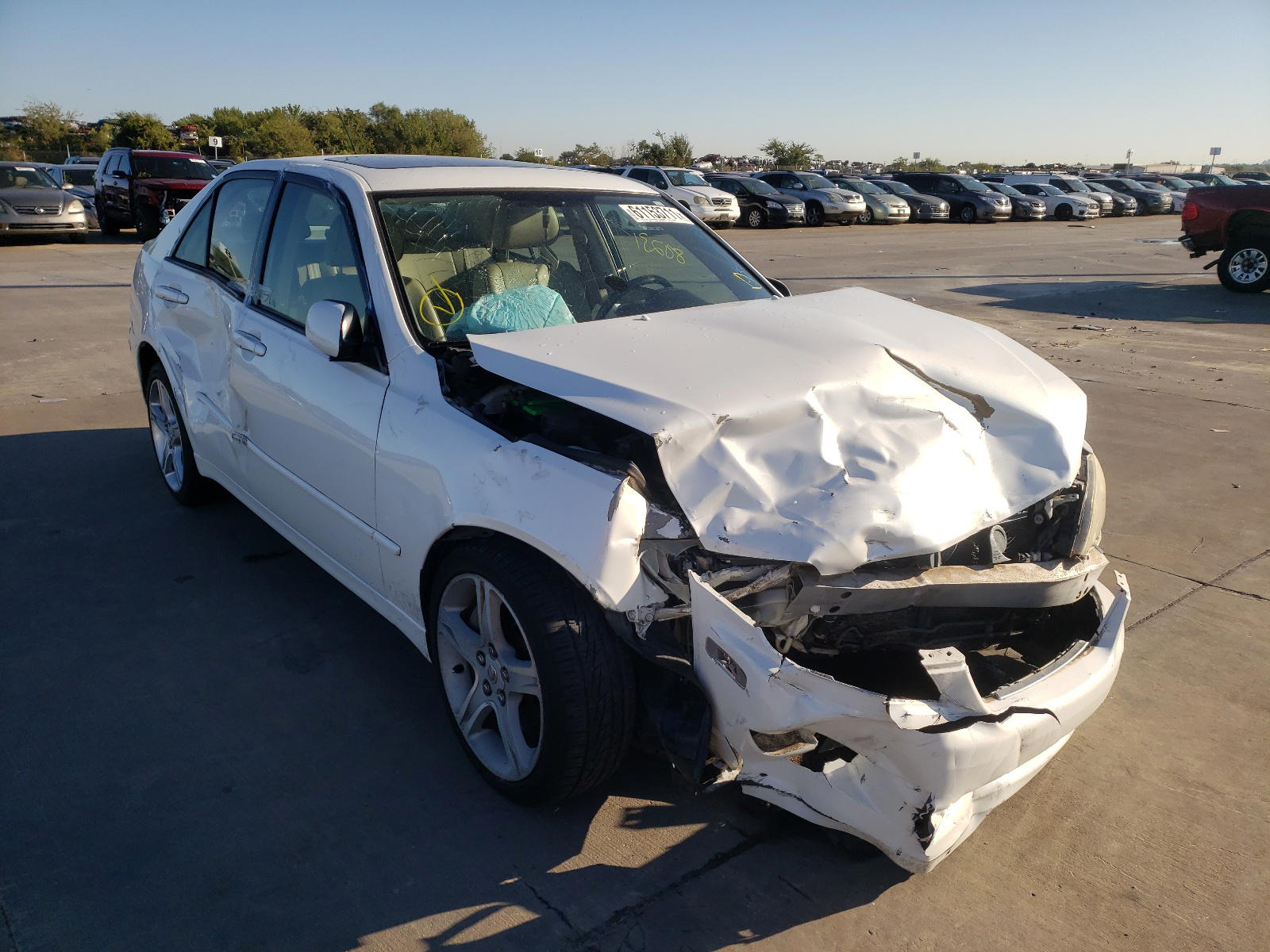 LEXUS IS 300 2004 with VIN JTHBD192040085465 - Photo from auction