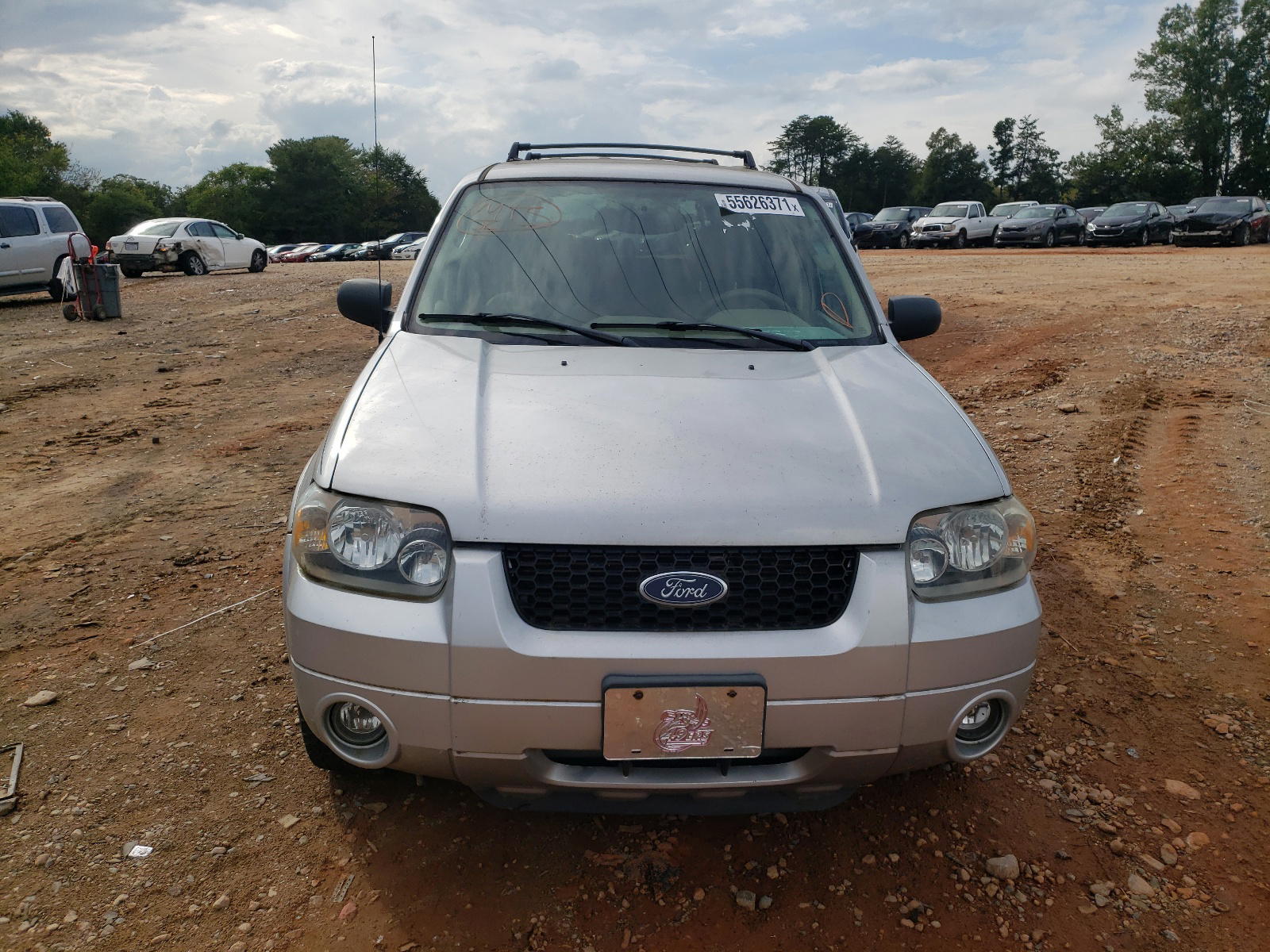 Photo 9 from auction – 2005 FORD ESCAPE with VIN 1FMCU94175KE22038