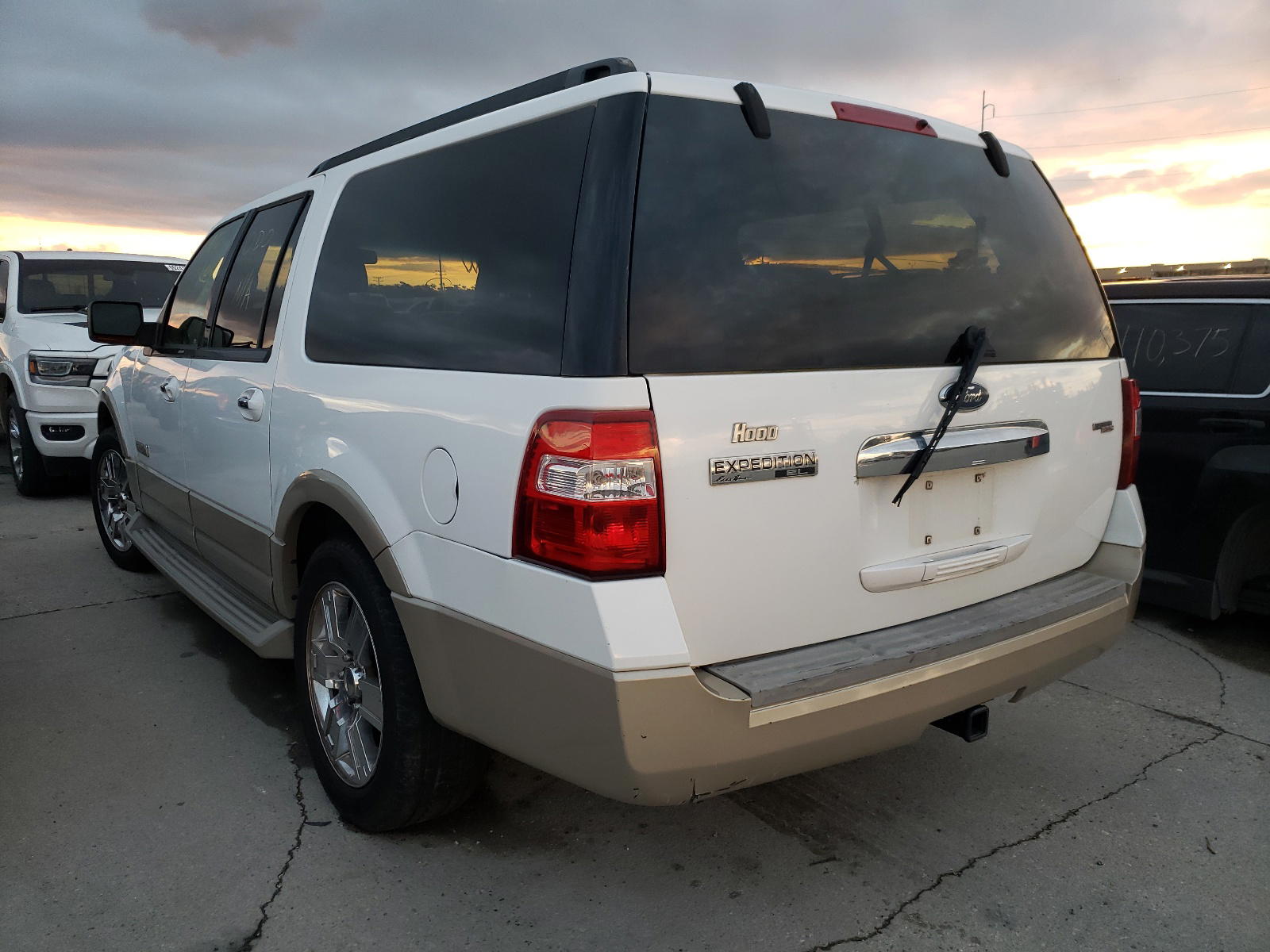Photo 3 from auction – 2007 FORD EXPEDITION with VIN 1FMFK17547LA14578