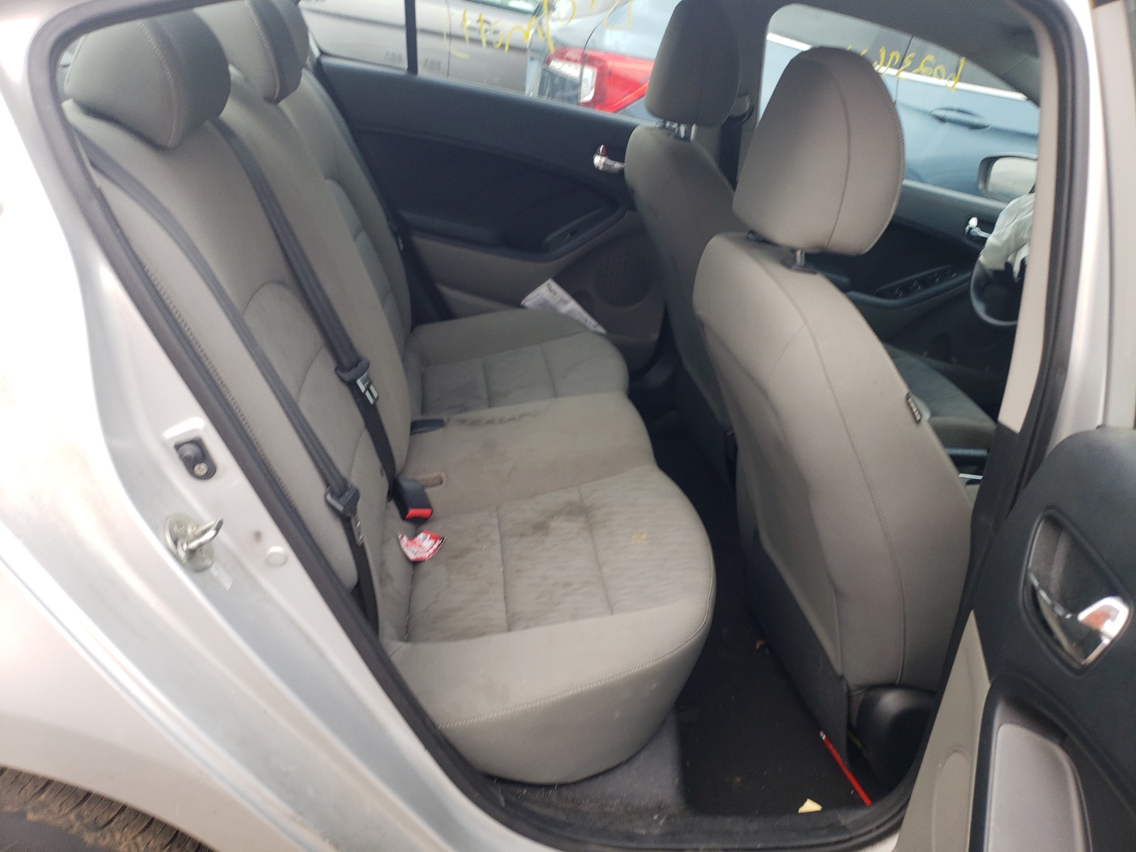 Photo 6 from auction – 2015 KIA FORTE LX with VIN KNAFK4A69F5431816