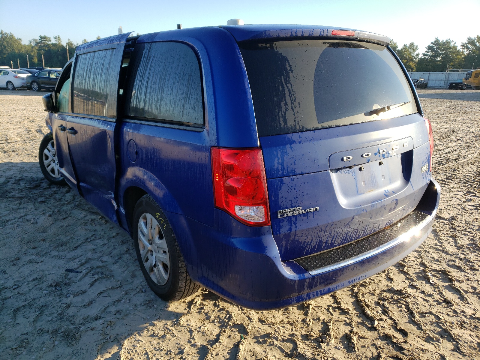Photo 3 from auction – 2019 DODGE GRAND CARA with VIN 2C4RDGBG0KR779777