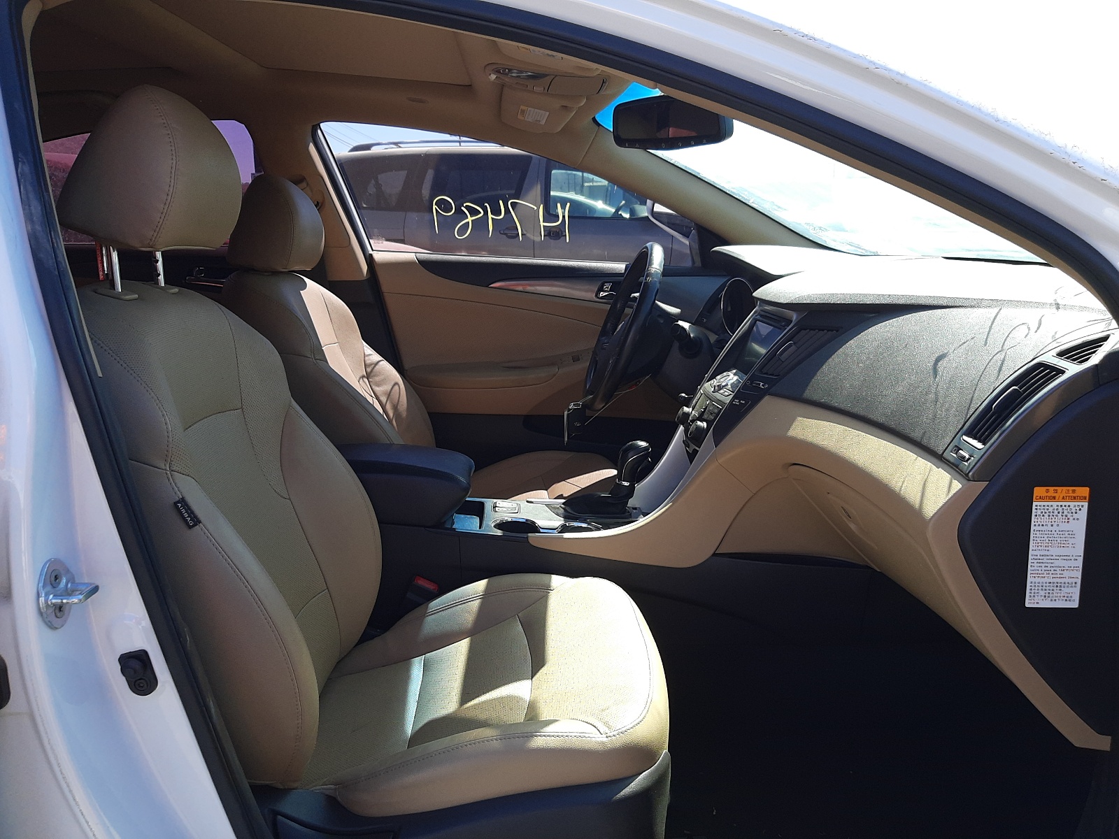 Photo 5 from auction – 2015 HYUNDAI SONATA HYB with VIN KMHEC4A47FA120706