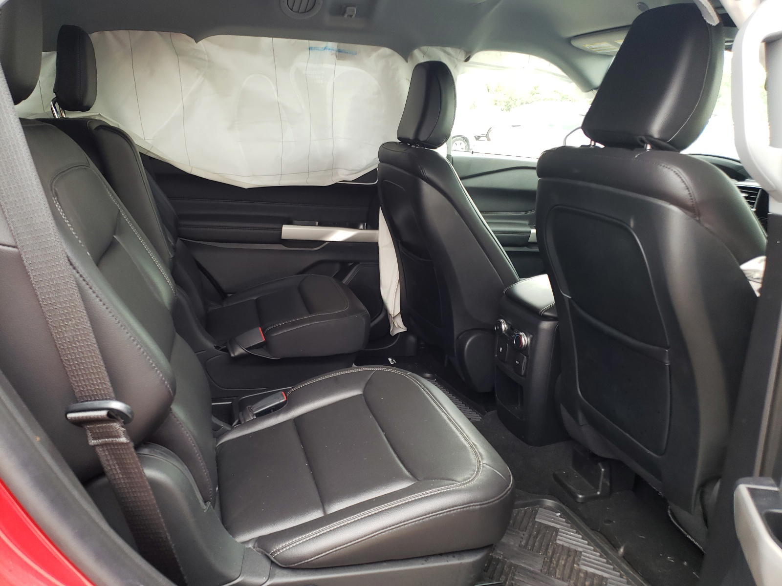 Photo 6 from auction – 2020 FORD EXPLORER X with VIN 1FMSK8DH9LGC80591