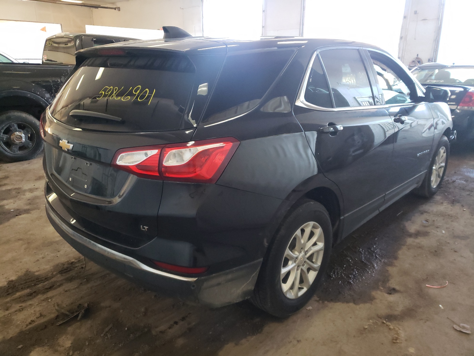 Photo 4 from auction – 2018 CHEVROLET EQUINOX LT with VIN 2GNAXJEV0J6266273