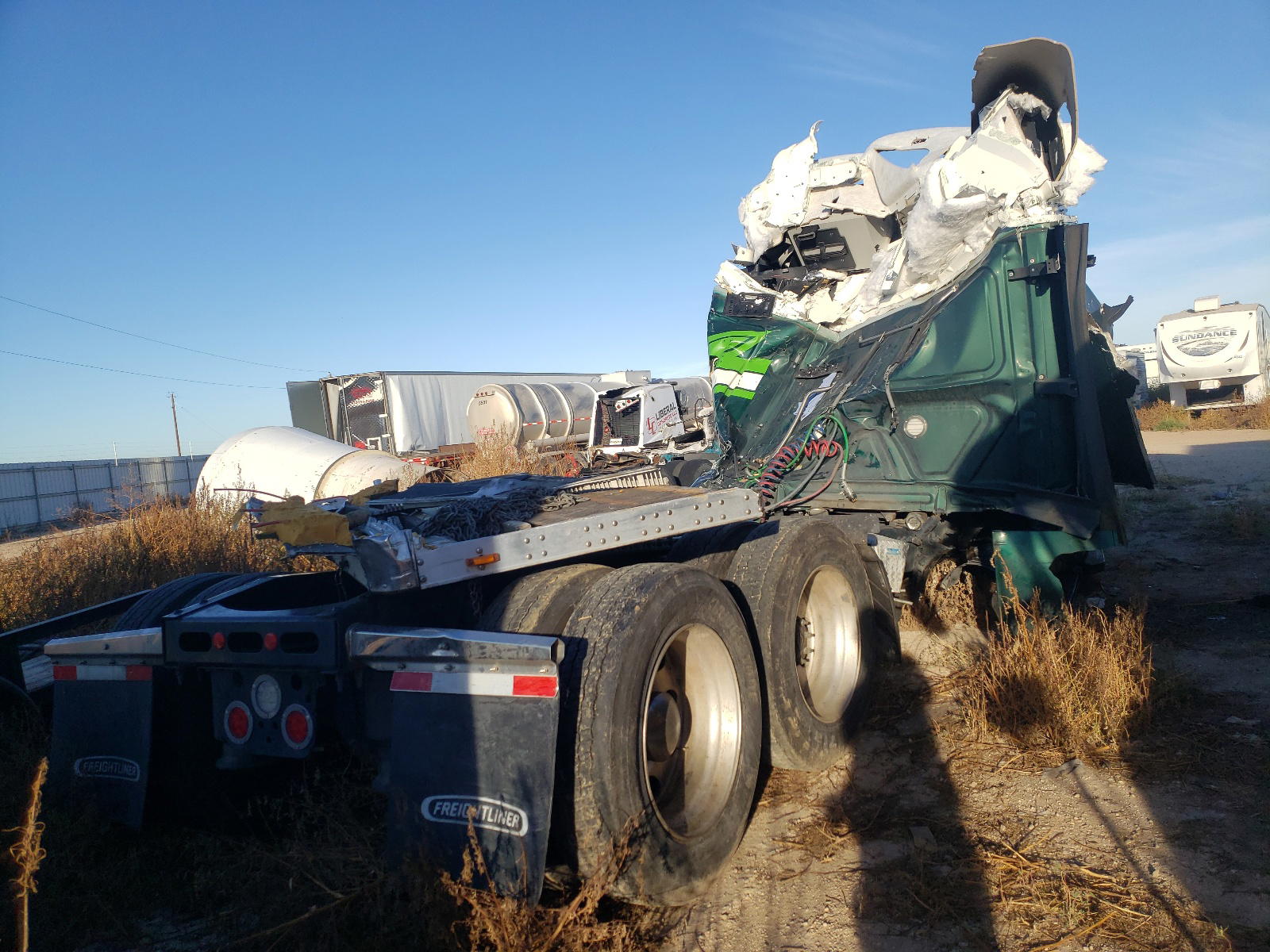 Photo 4 from auction – 2021 FREIGHTLINER CASCADIA 1 with VIN 3AKJHHDRXMSLU4439