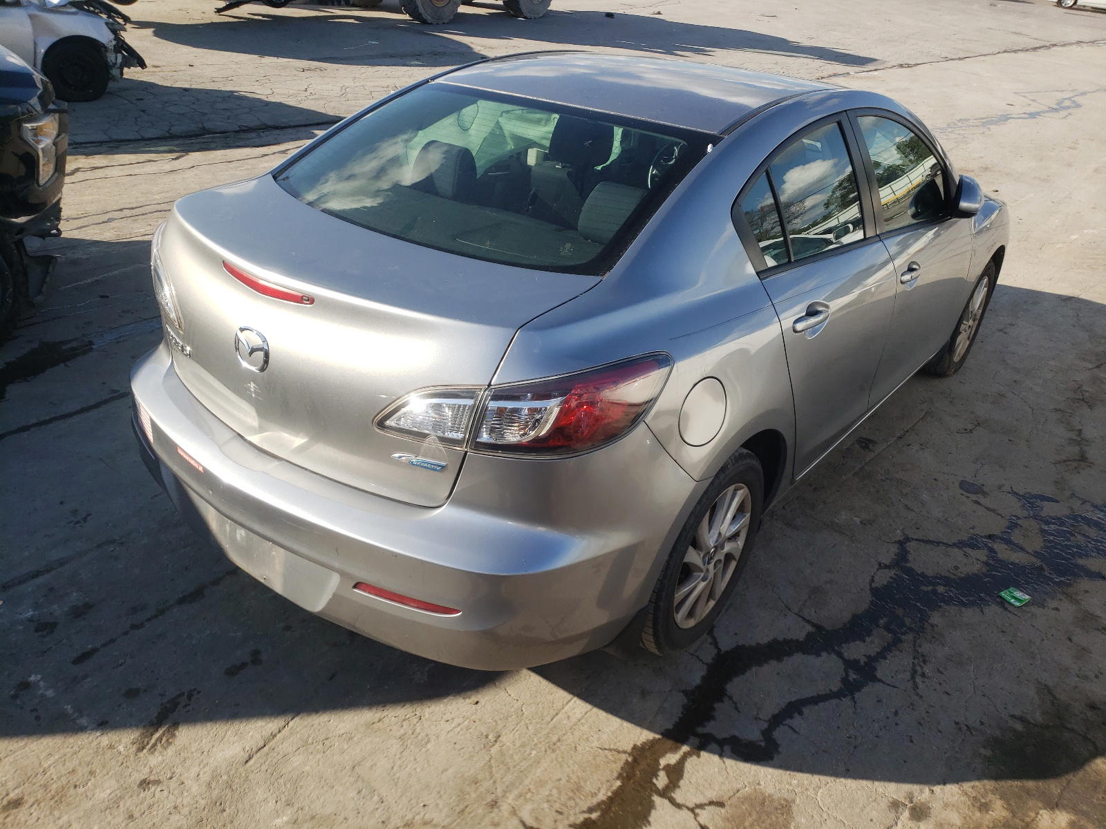 Photo 4 from auction – 2013 MAZDA 3 I with VIN JM1BL1V76D1747162