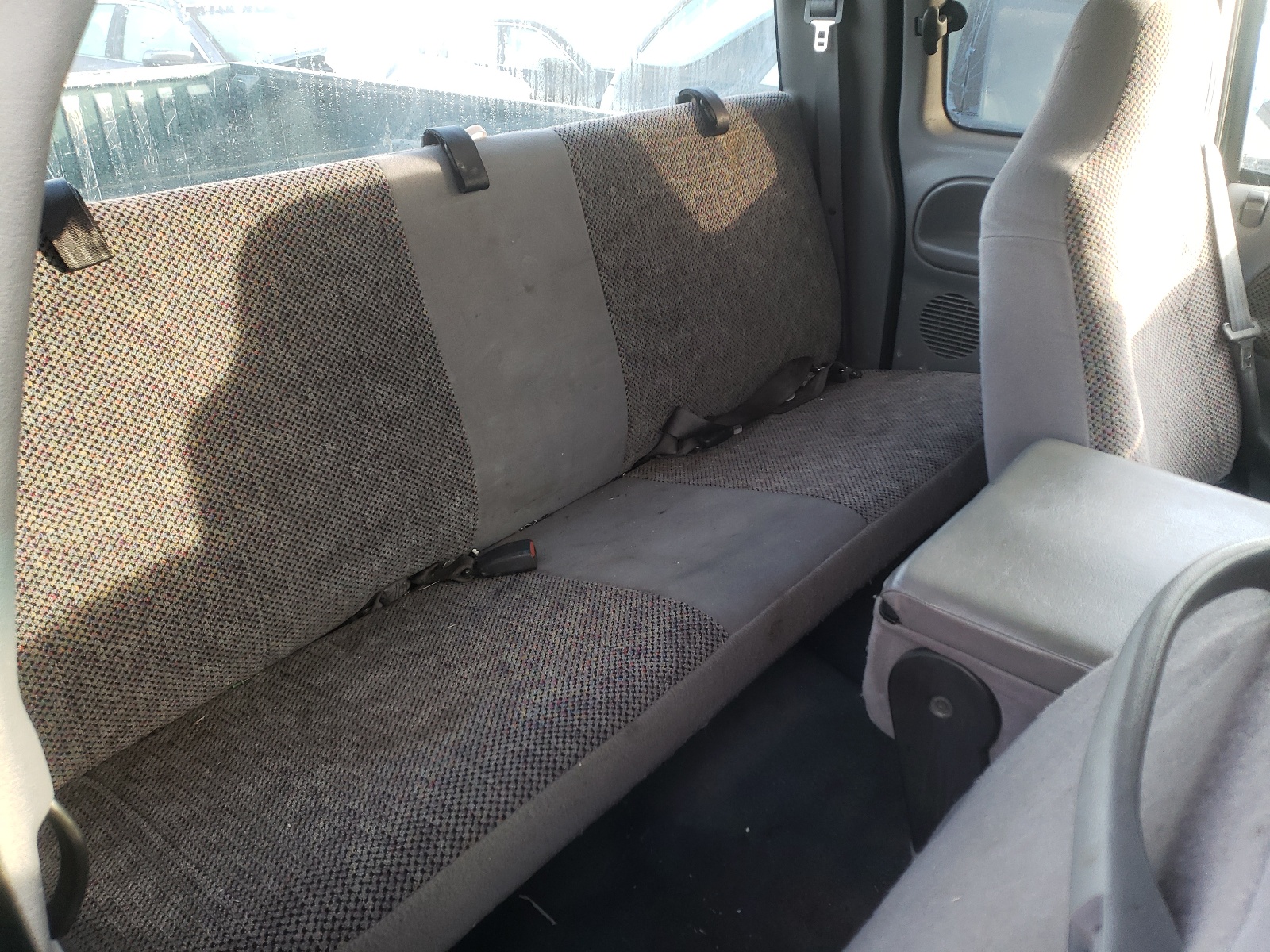 Фото 6 с аукциона – 2001 DODGE B1500 с VIN 1B7HC13Y31J580518