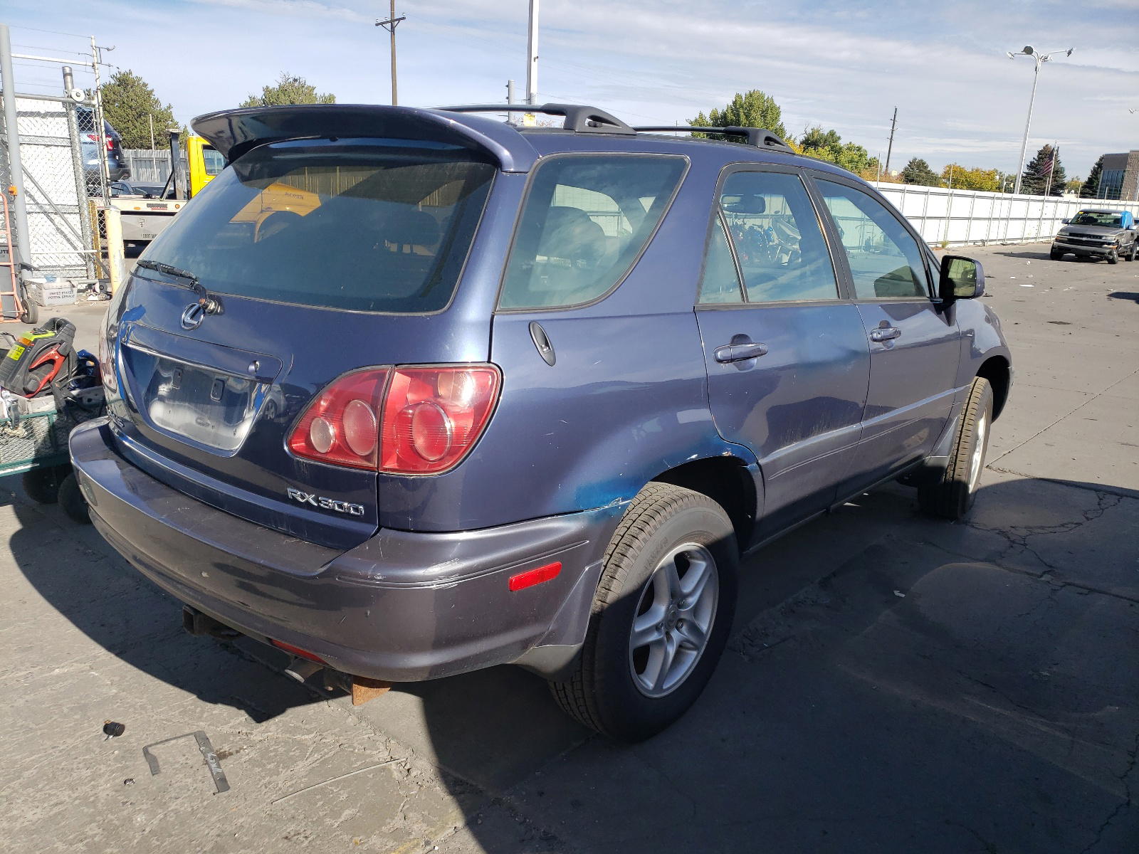 Photo 4 from auction – 2000 LEXUS RX 300 with VIN JT6HF10U0Y0159498