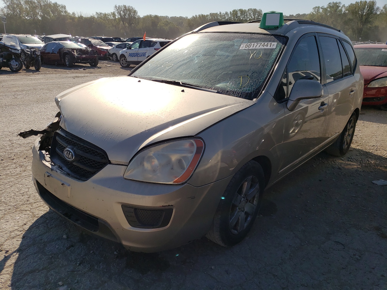 Photo 2 from auction – 2007 KIA RONDO LX with VIN KNAFG526777062210